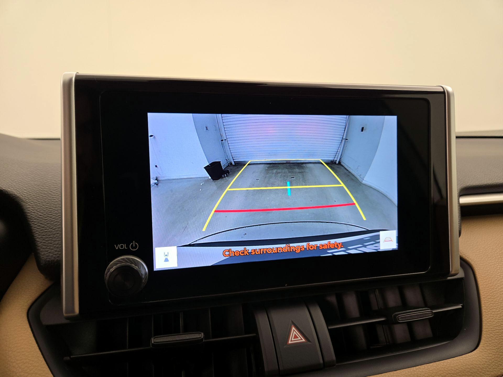 Thumbnail: 2023 Toyota RAV4 - 14