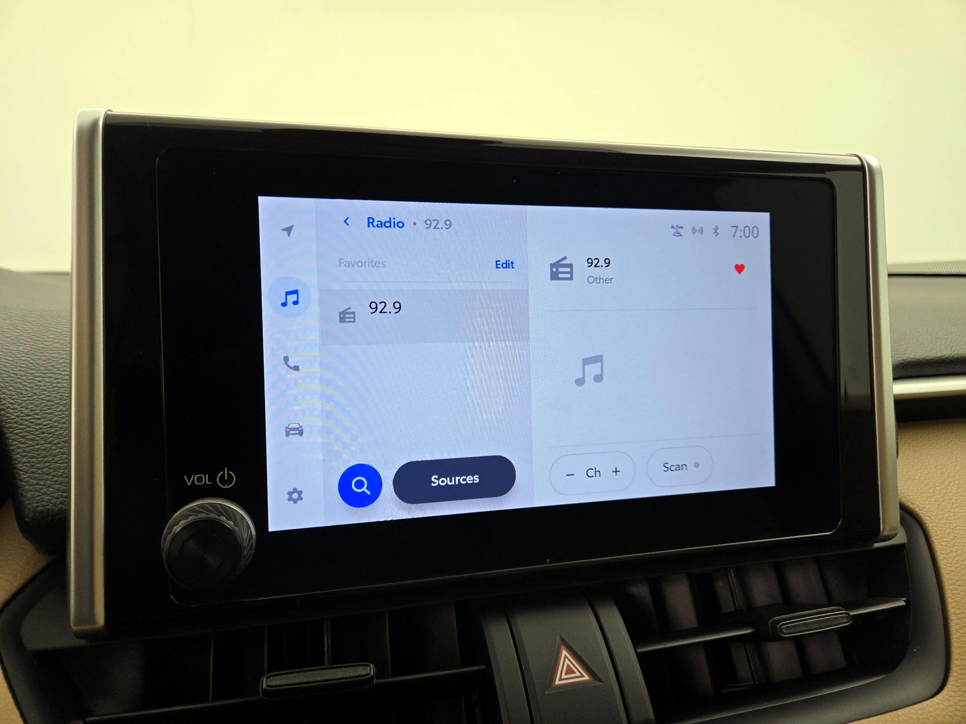 Thumbnail: 2023 Toyota RAV4 - 15