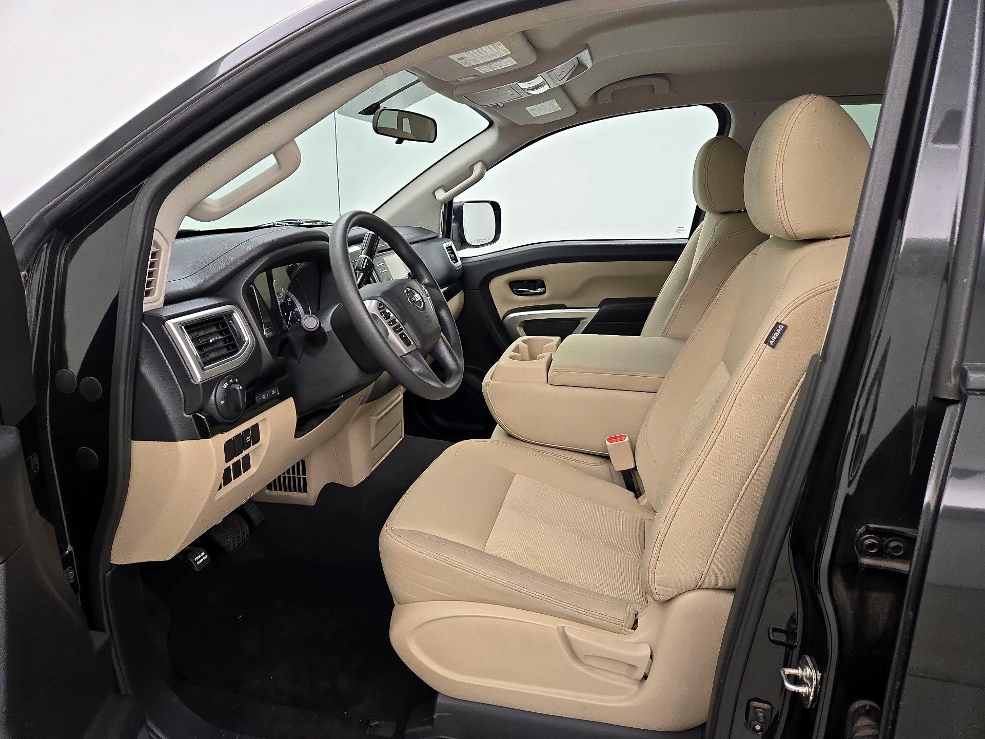Thumbnail: 2017 Nissan Titan - 11