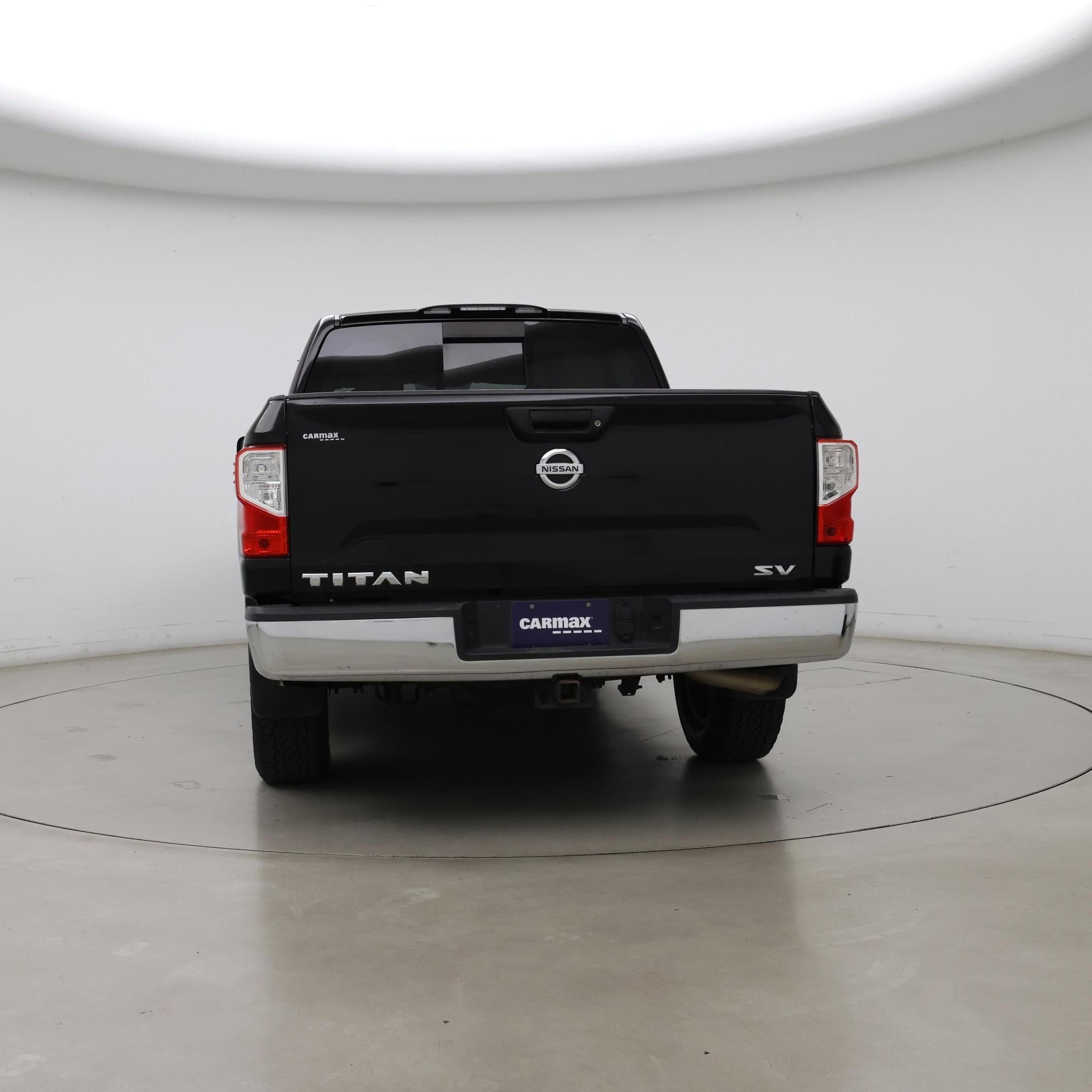 Thumbnail: 2017 Nissan Titan - 6