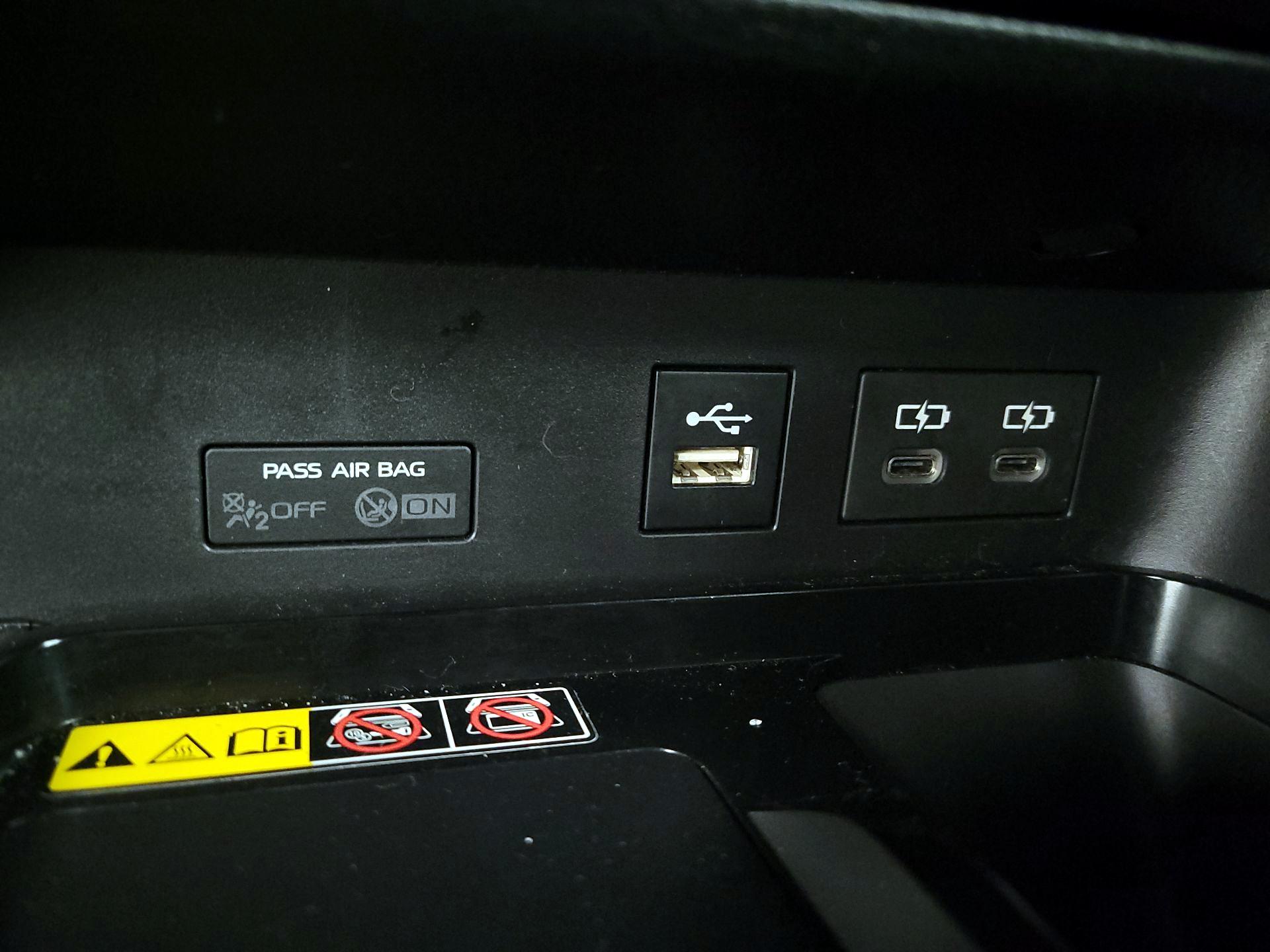 Thumbnail: 2025 Toyota Camry - 18