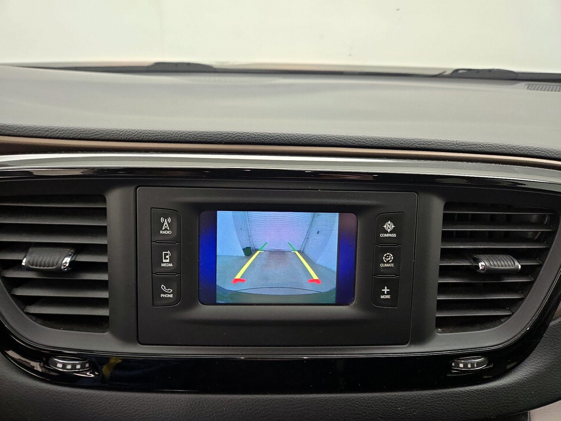 Thumbnail: 2017 Chrysler Pacifica - 14