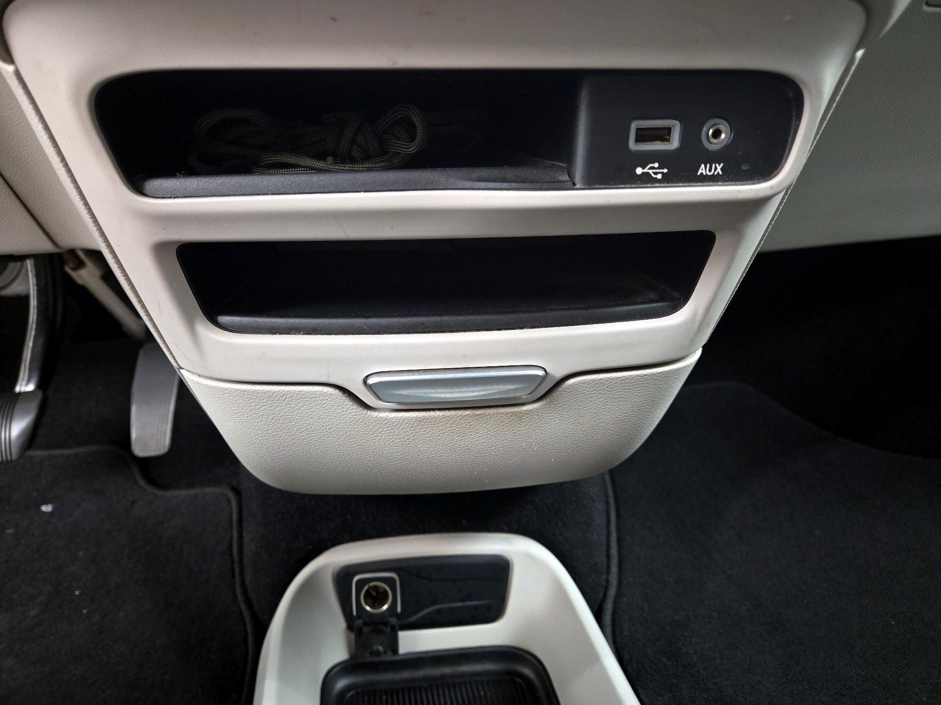 Thumbnail: 2017 Chrysler Pacifica - 18