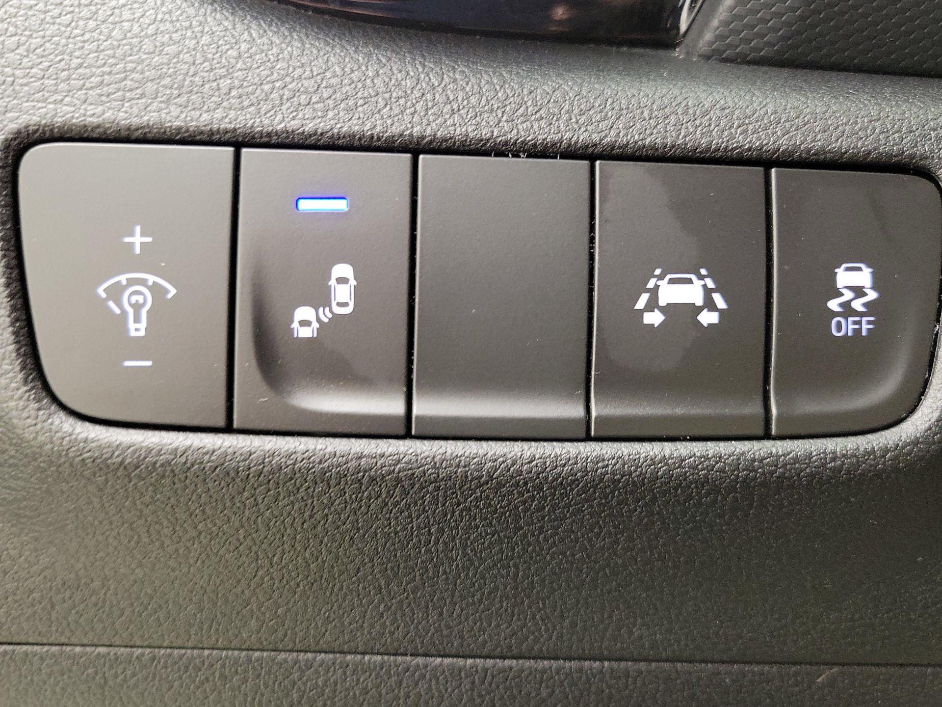 Thumbnail: 2020 Hyundai Kona - 13