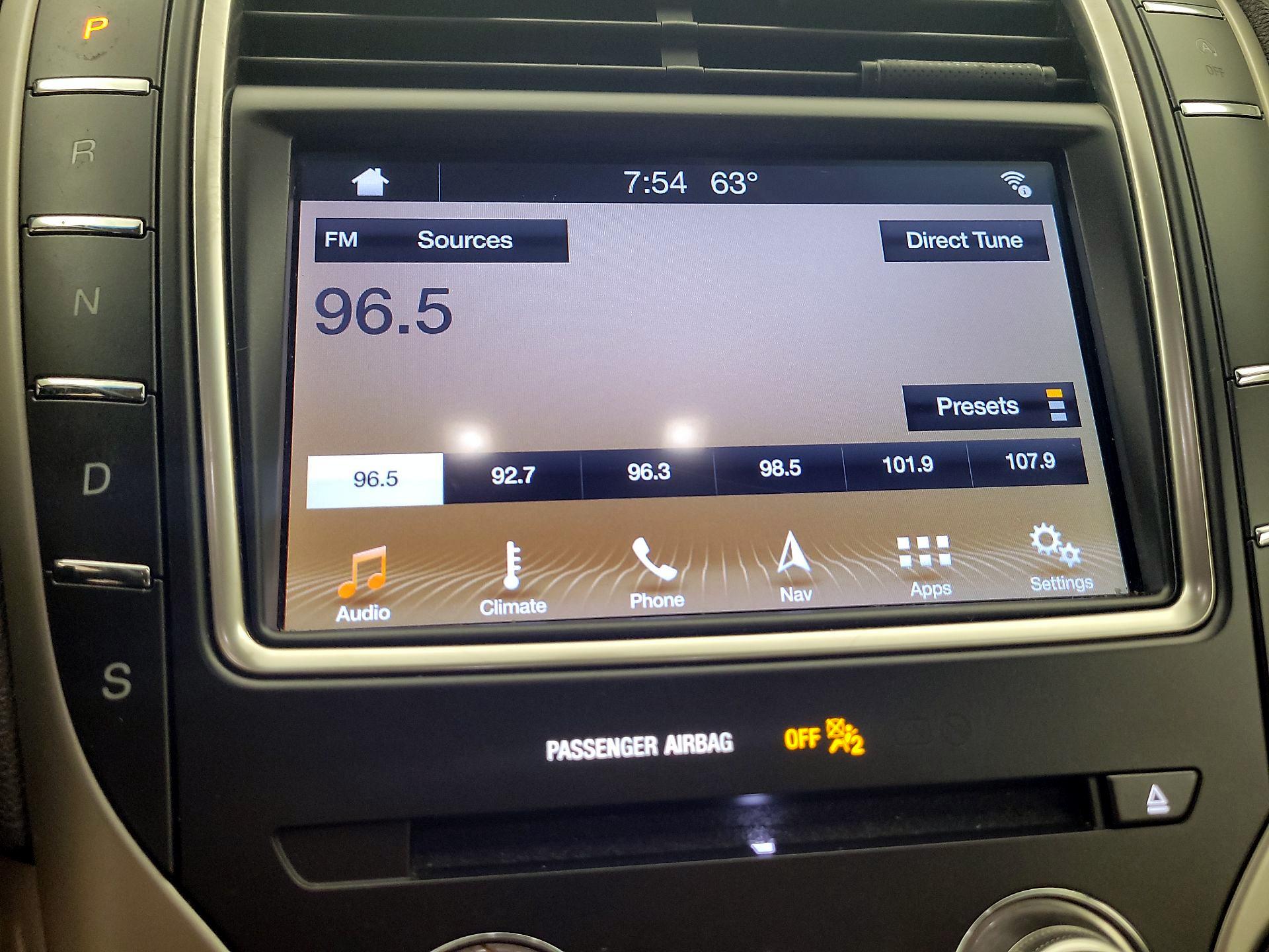 Thumbnail: 2019 Lincoln Nautilus - 16