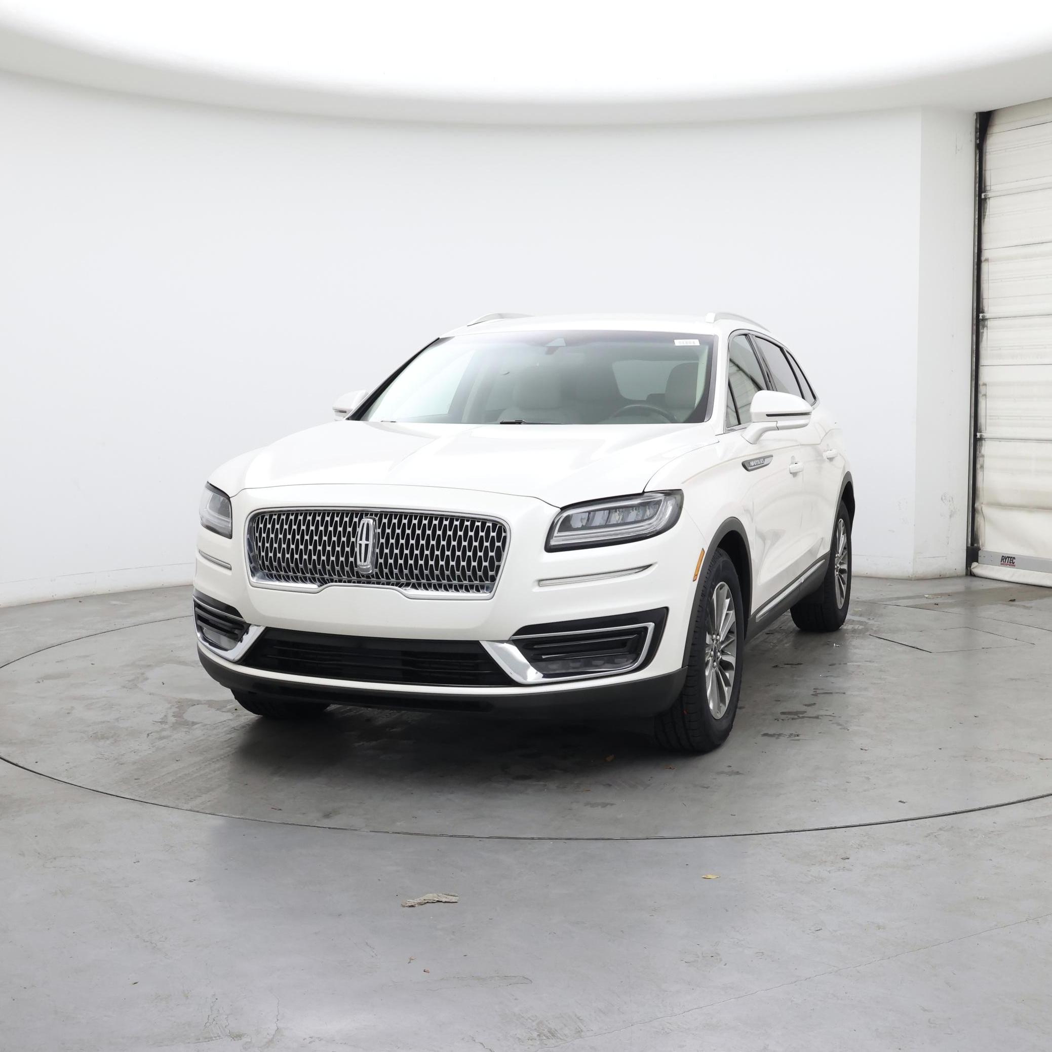 Thumbnail: 2019 Lincoln Nautilus - 4