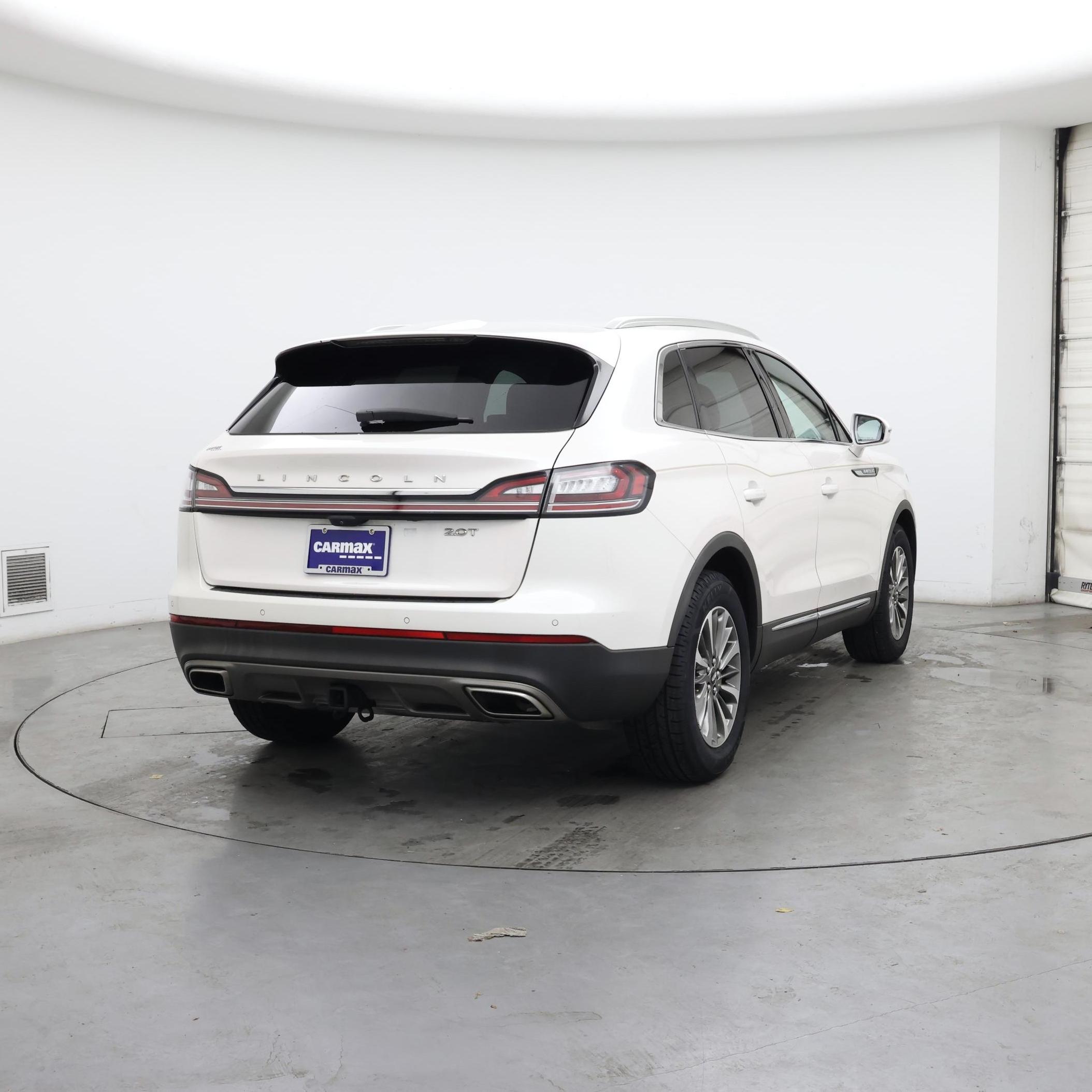 Thumbnail: 2019 Lincoln Nautilus - 8