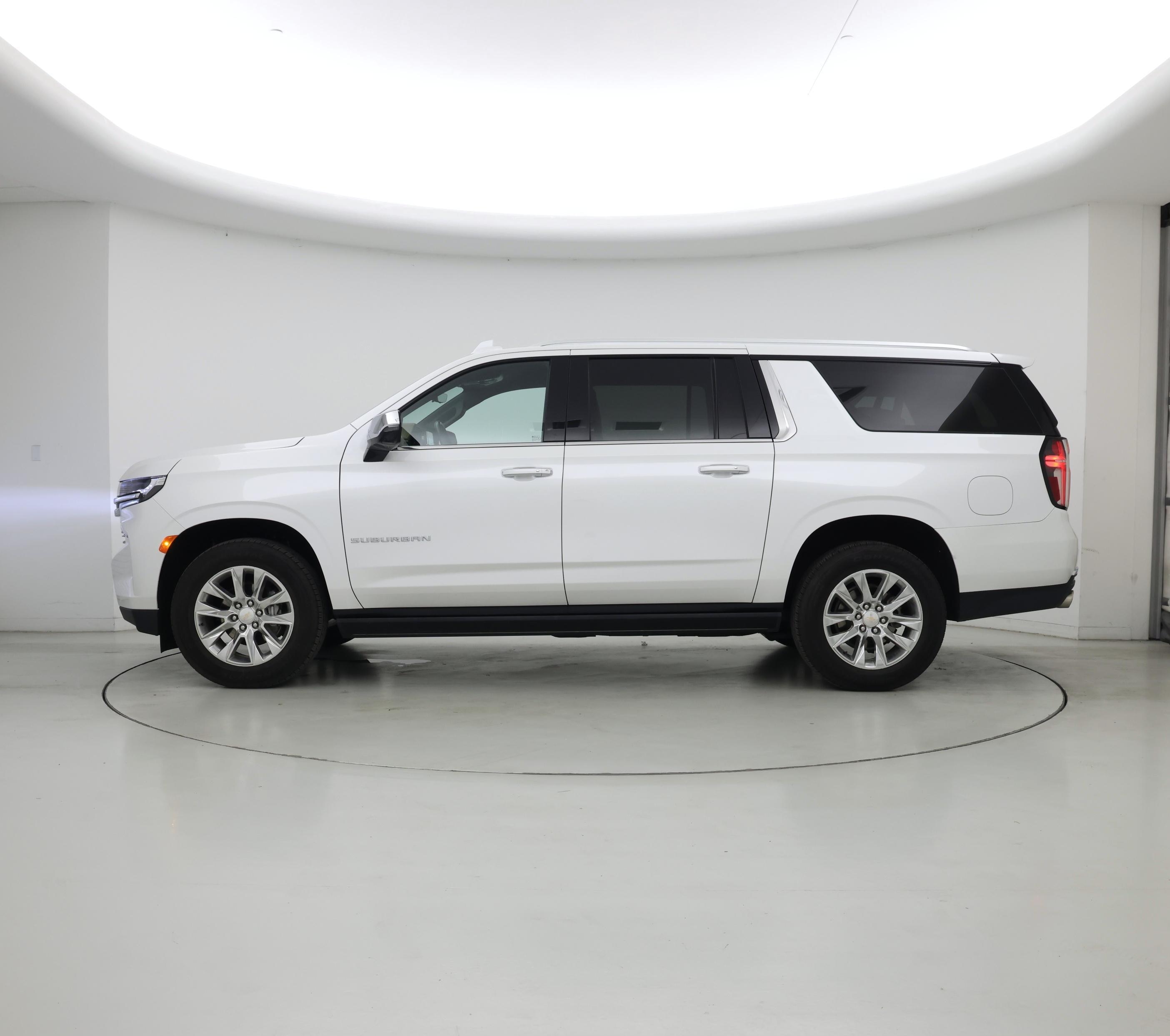 Thumbnail: 2022 Chevrolet Suburban - 3