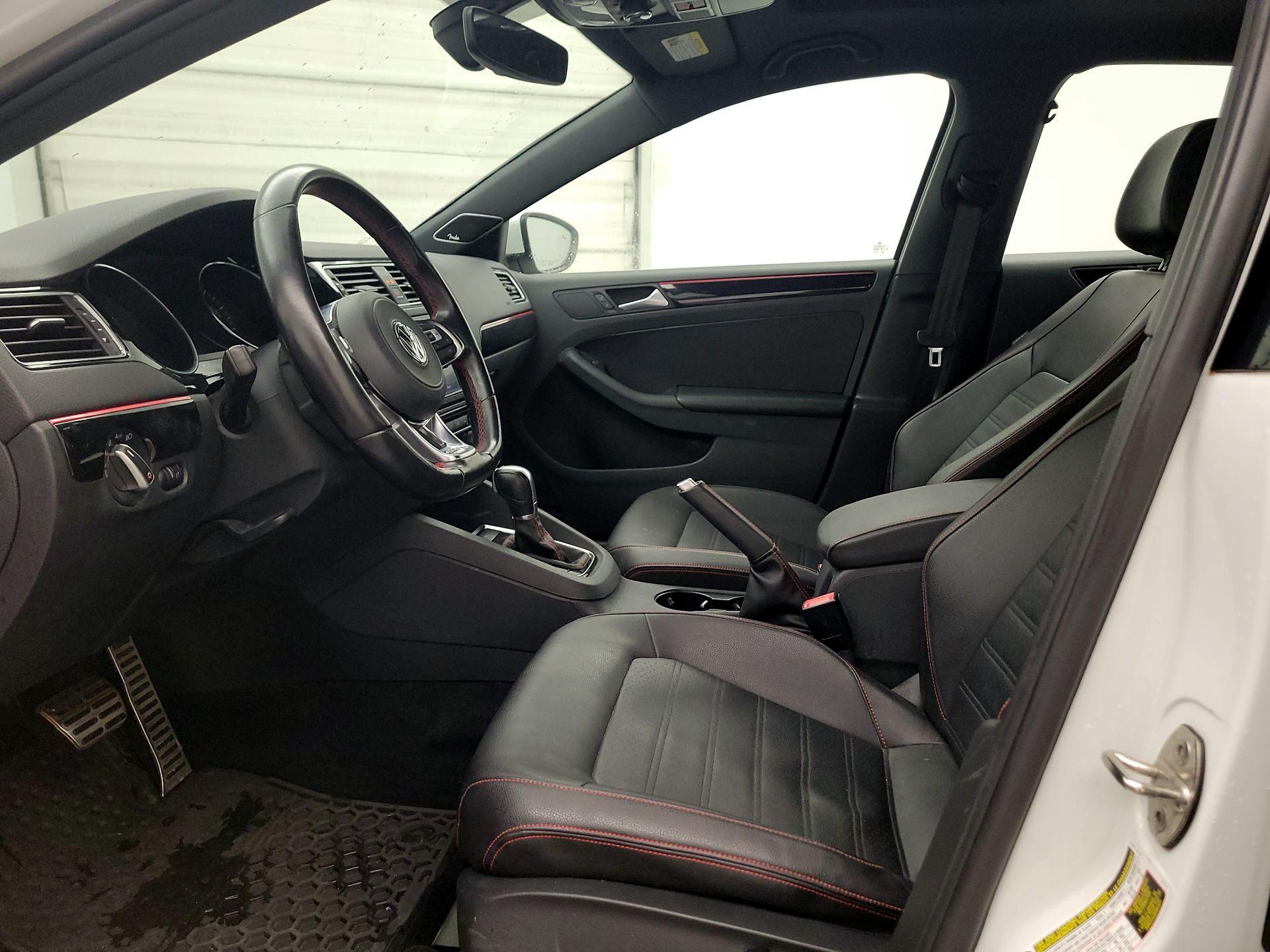 Thumbnail: 2017 Volkswagen Jetta - 11