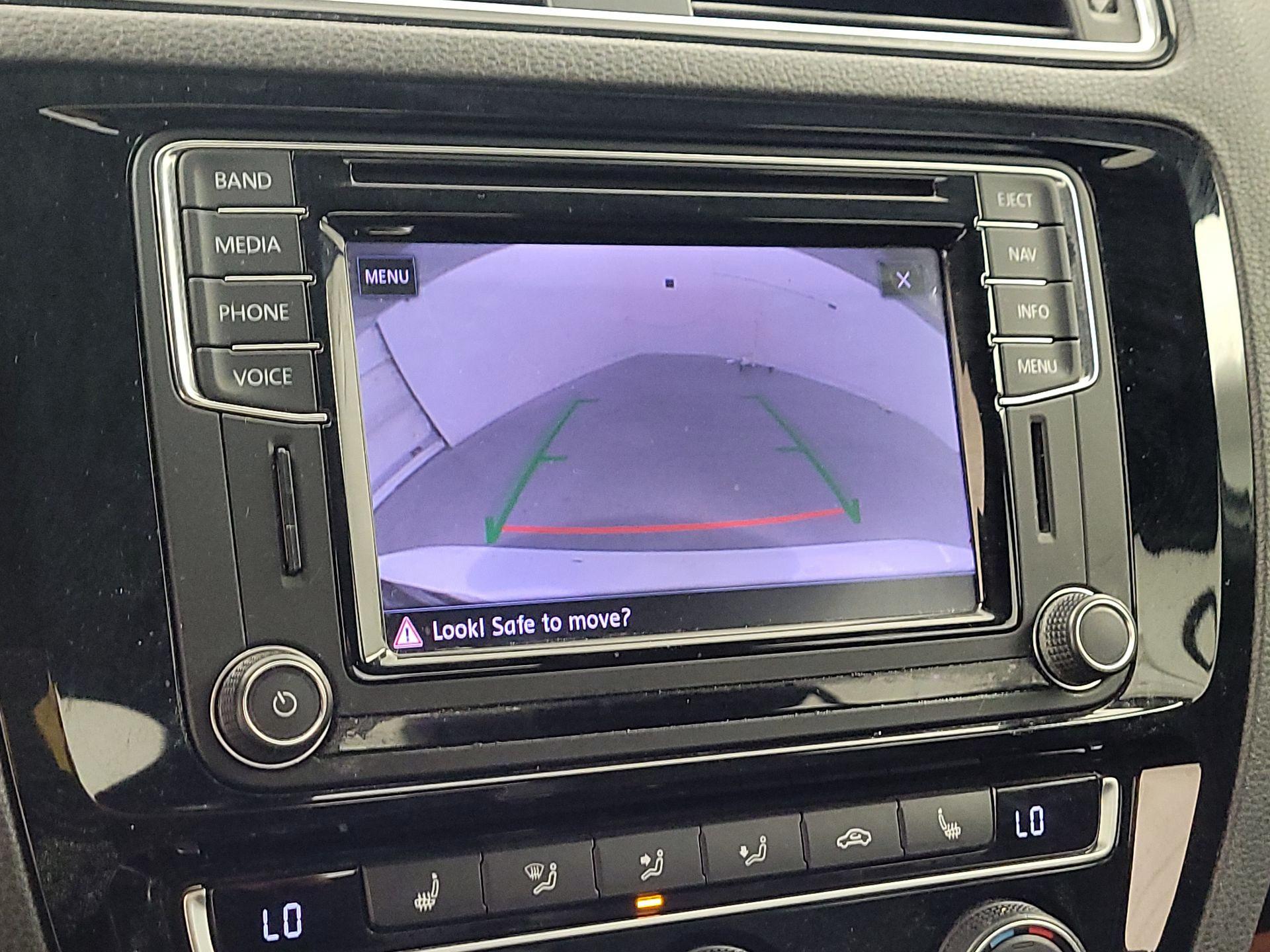 Thumbnail: 2017 Volkswagen Jetta - 14