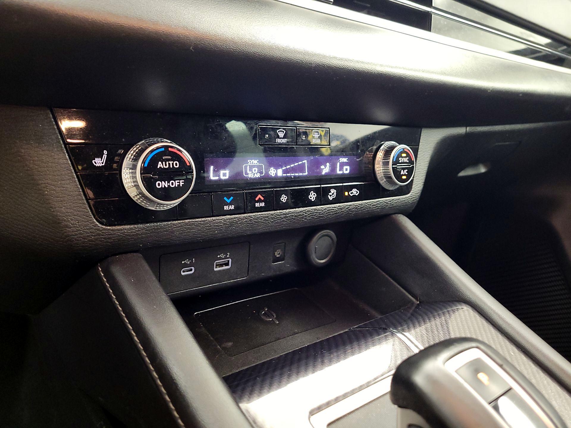 Thumbnail: 2022 Mitsubishi Outlander - 16