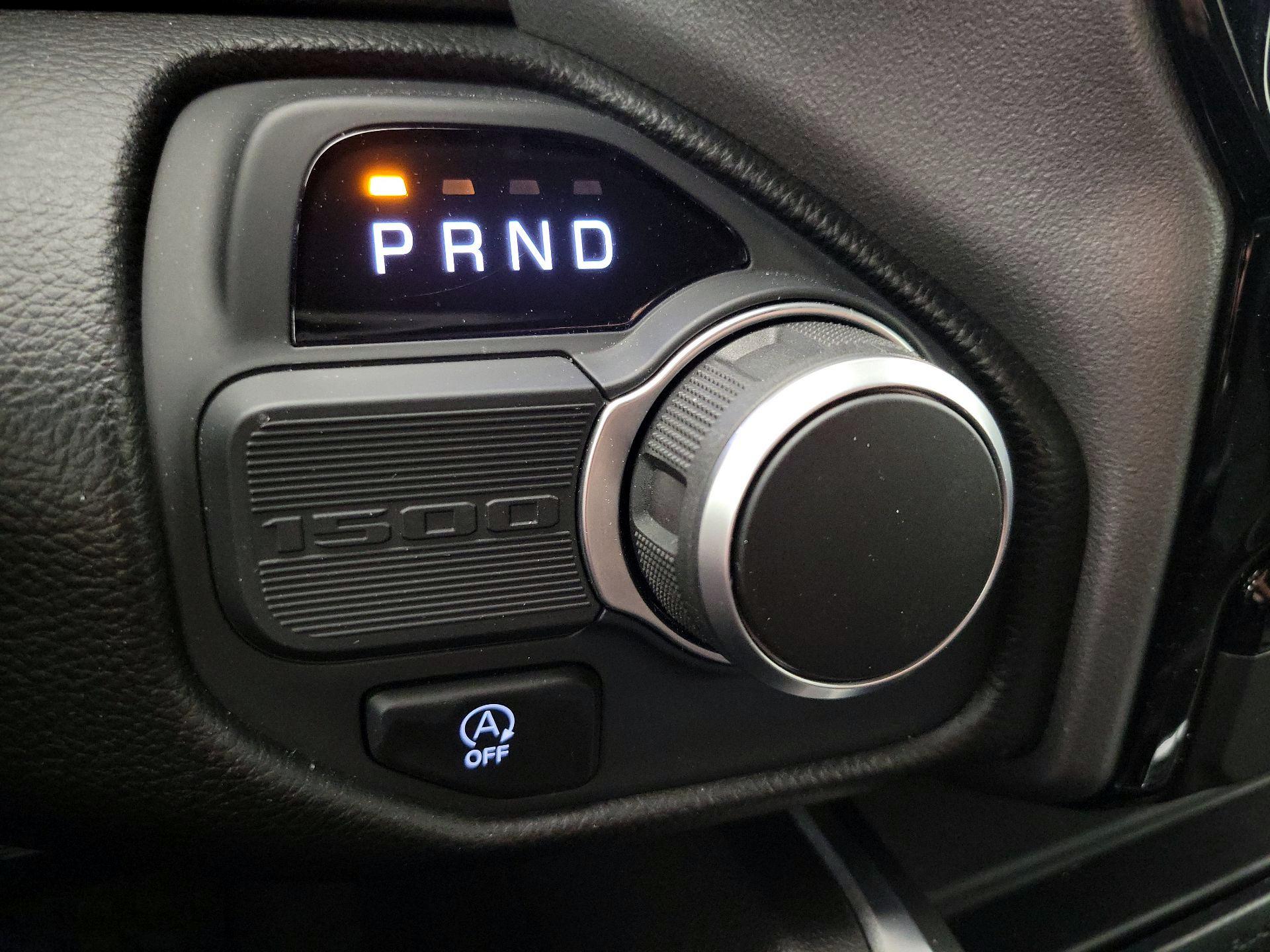 Thumbnail: 2025 RAM 1500 - 18