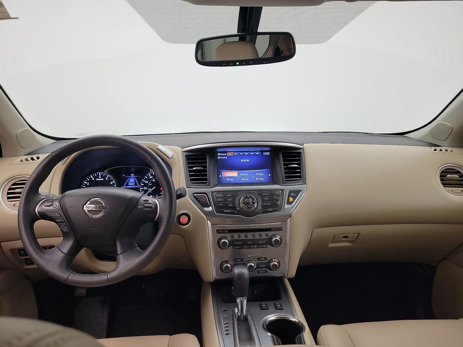 Thumbnail: 2017 Nissan Pathfinder - 9