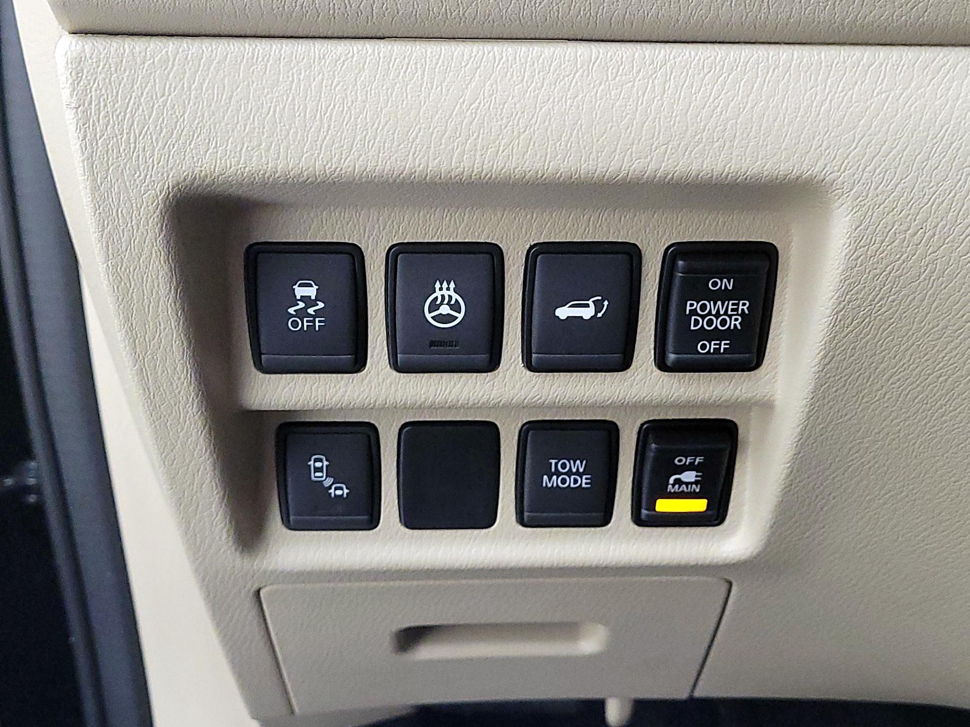 Thumbnail: 2017 Nissan Pathfinder - 13