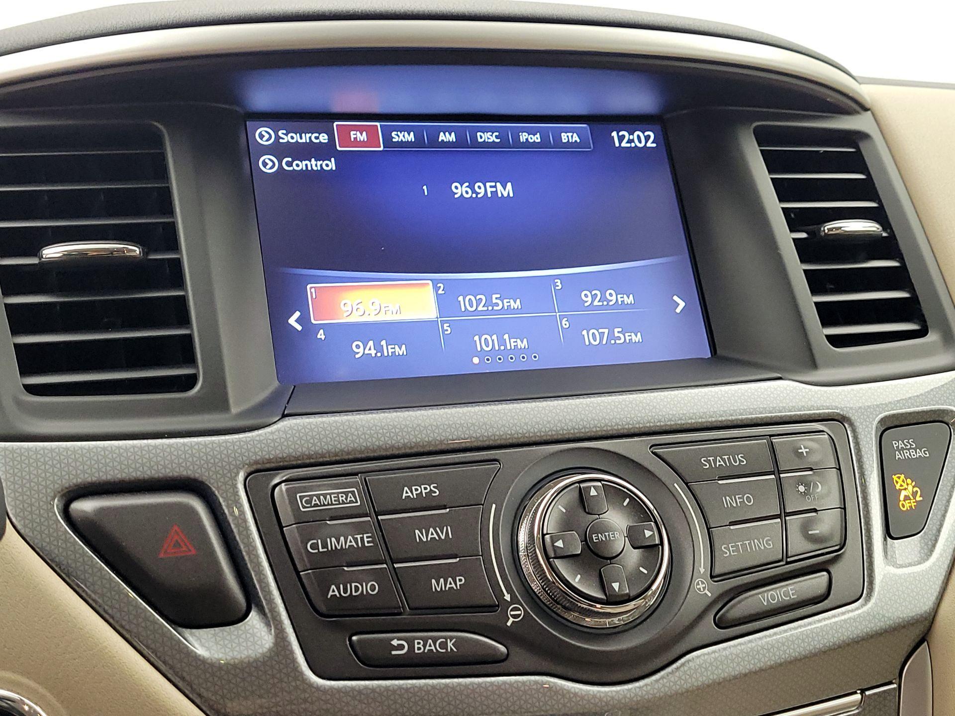 Thumbnail: 2017 Nissan Pathfinder - 15