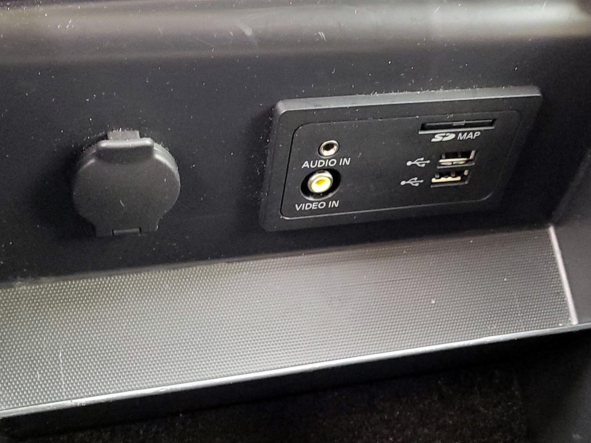 Thumbnail: 2017 Nissan Pathfinder - 18