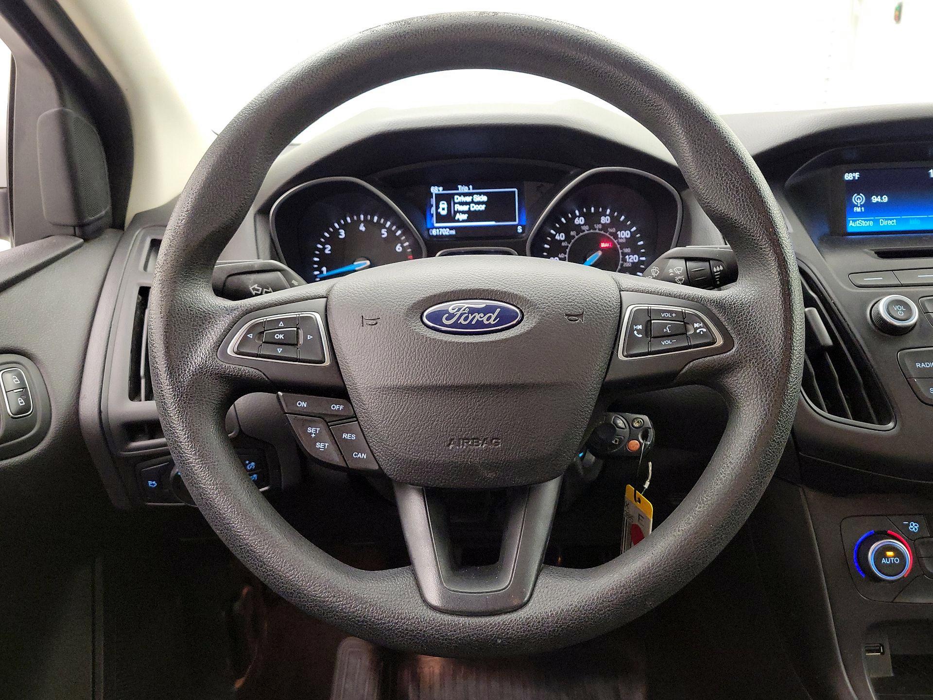 Thumbnail: 2017 Ford Focus - 10