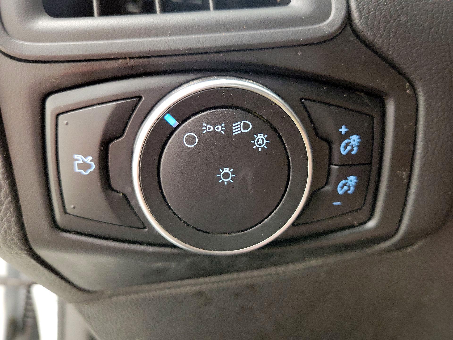 Thumbnail: 2017 Ford Focus - 13