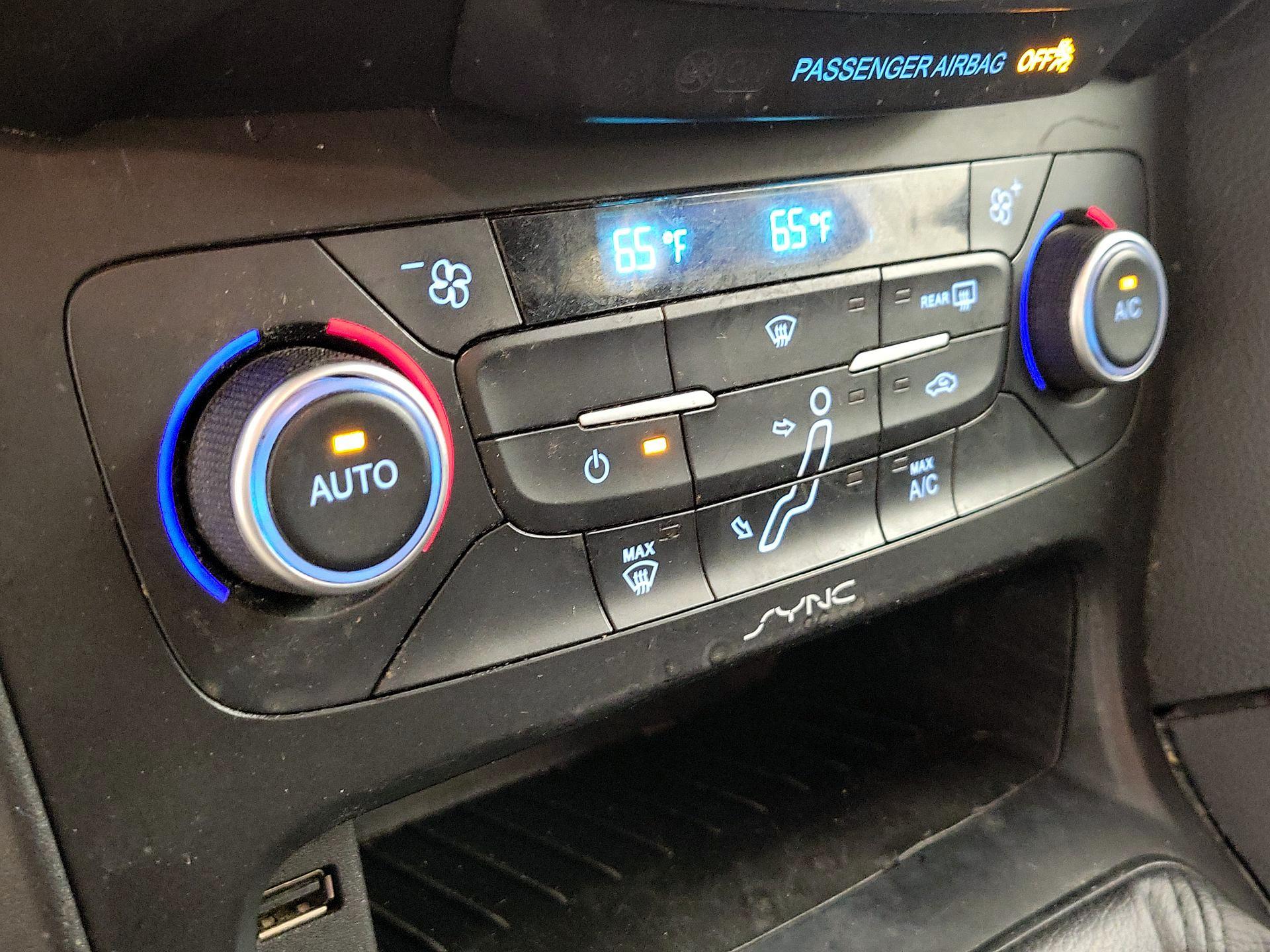 Thumbnail: 2017 Ford Focus - 16