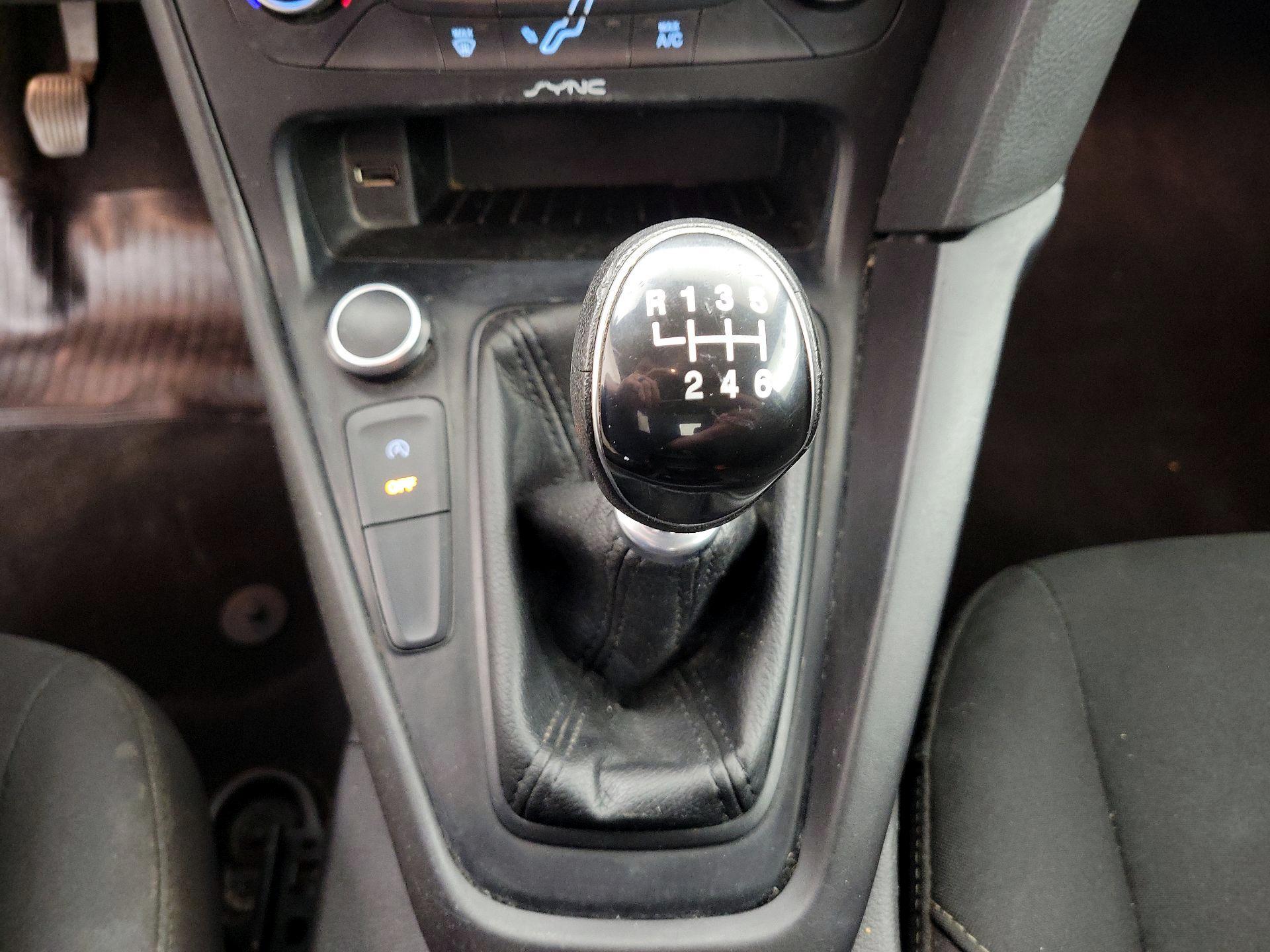 Thumbnail: 2017 Ford Focus - 17