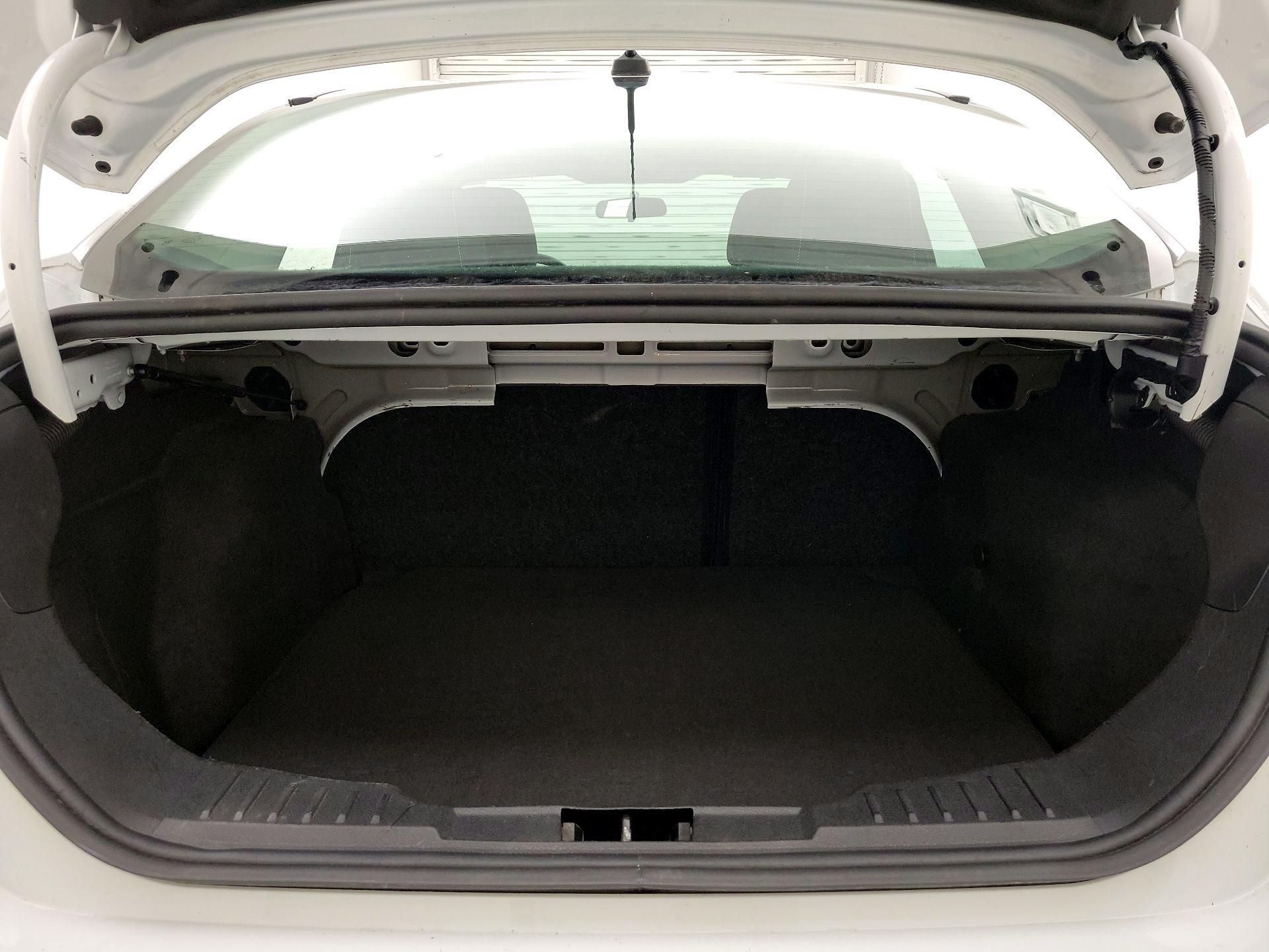 Thumbnail: 2017 Ford Focus - 20