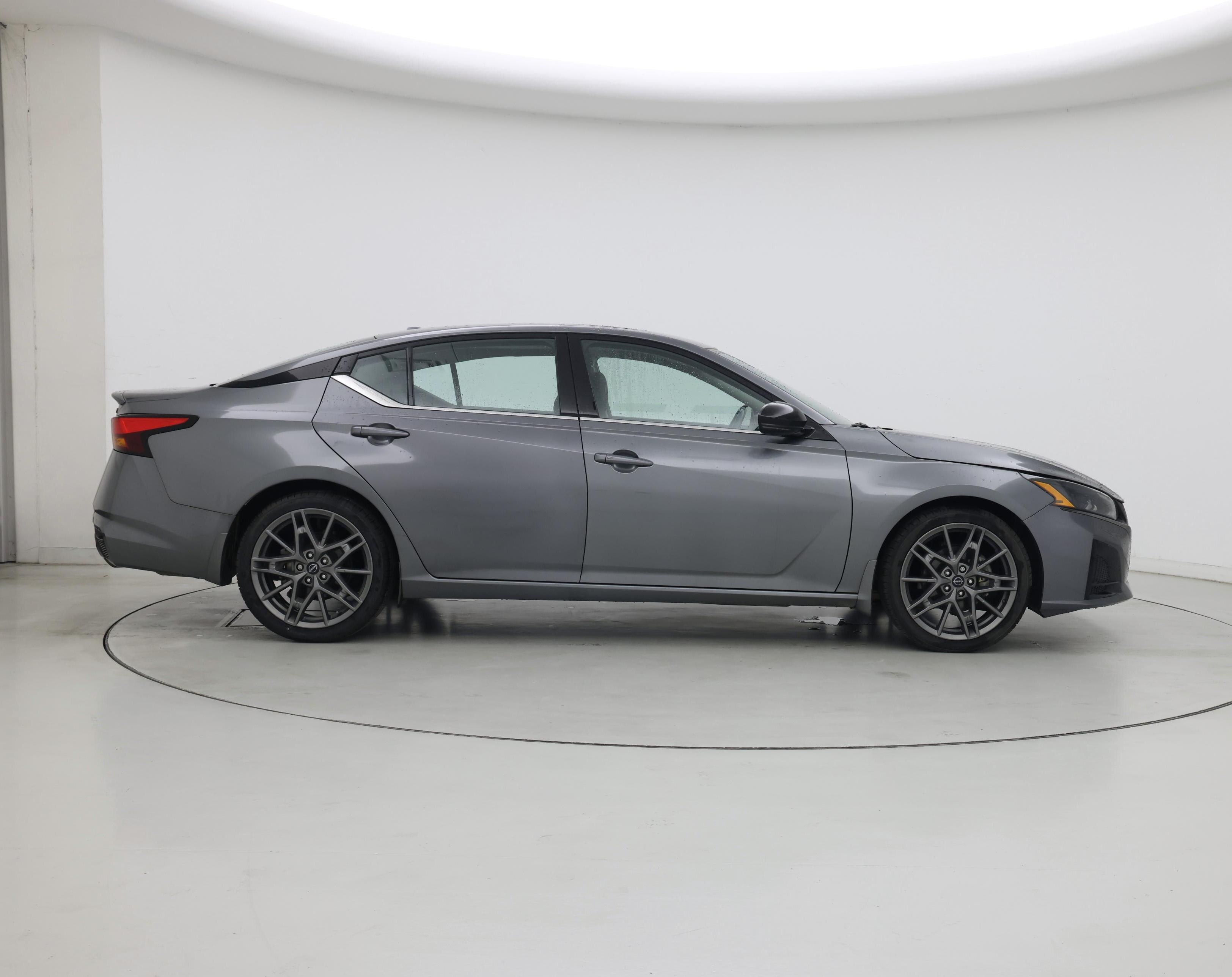 Thumbnail: 2023 Nissan Altima - 7