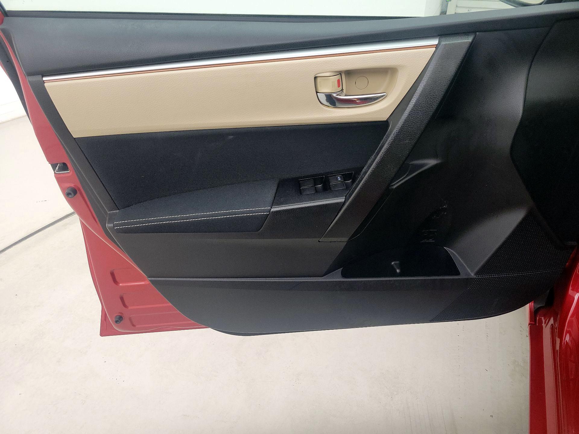 Thumbnail: 2015 Toyota Corolla - 12