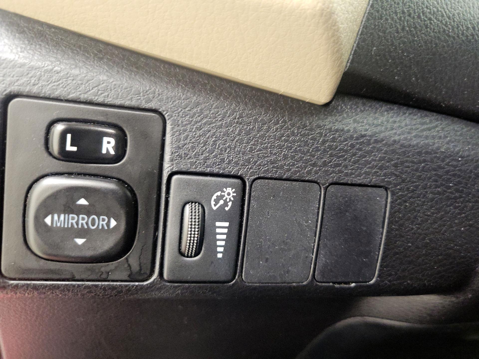 Thumbnail: 2015 Toyota Corolla - 13