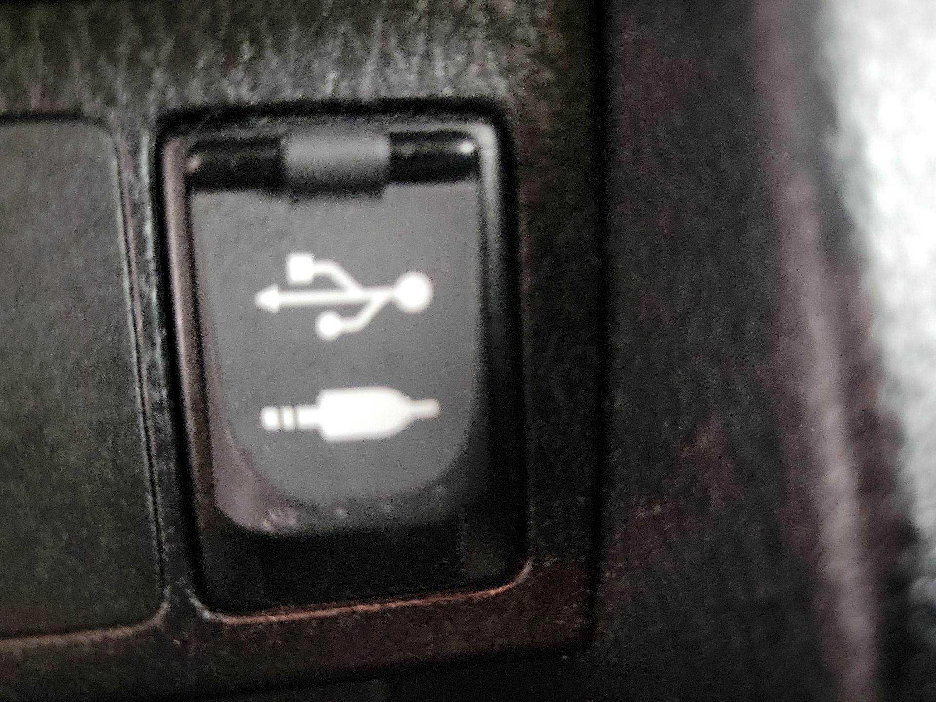 Thumbnail: 2015 Toyota Corolla - 18