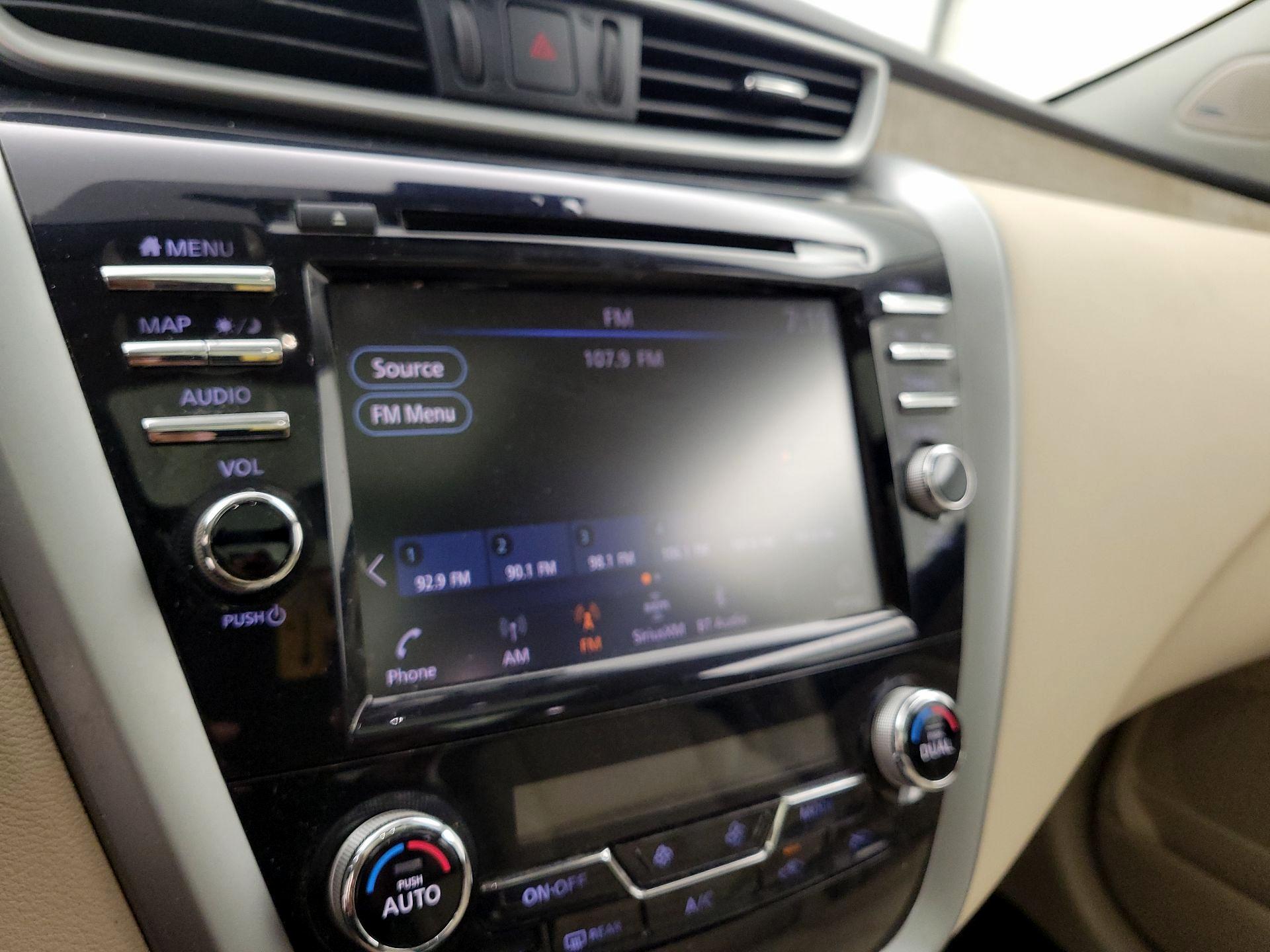 Thumbnail: 2019 Nissan Murano - 16