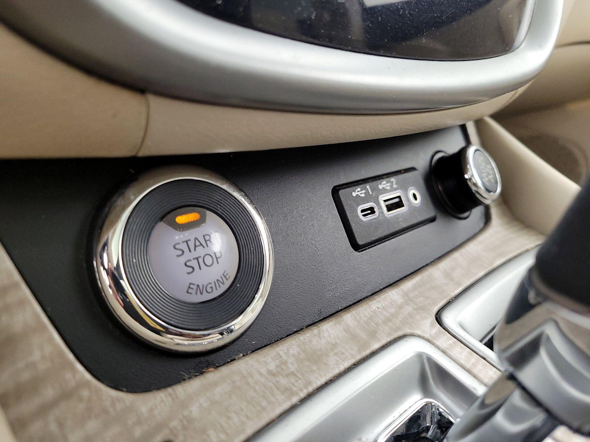 Thumbnail: 2019 Nissan Murano - 19