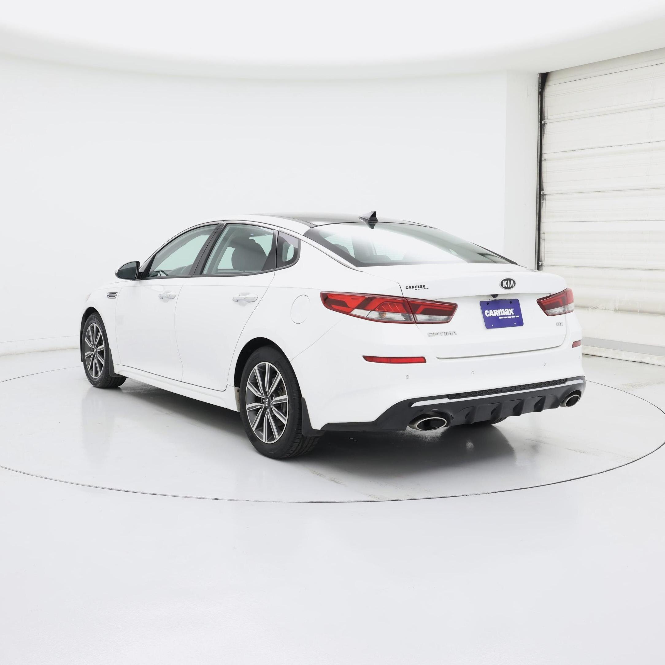 Thumbnail: 2019 Kia Optima - 2