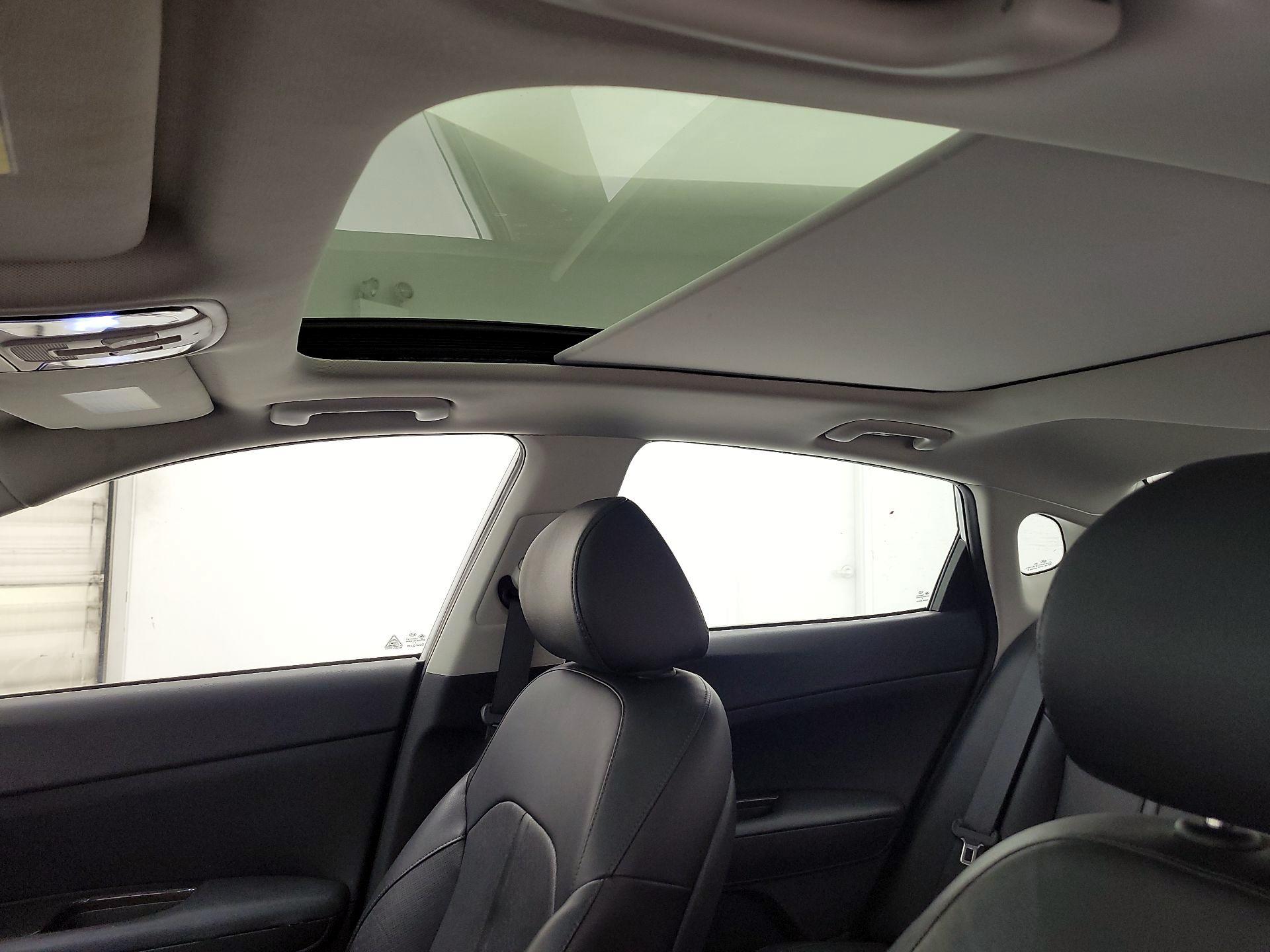 Thumbnail: 2019 Kia Optima - 19