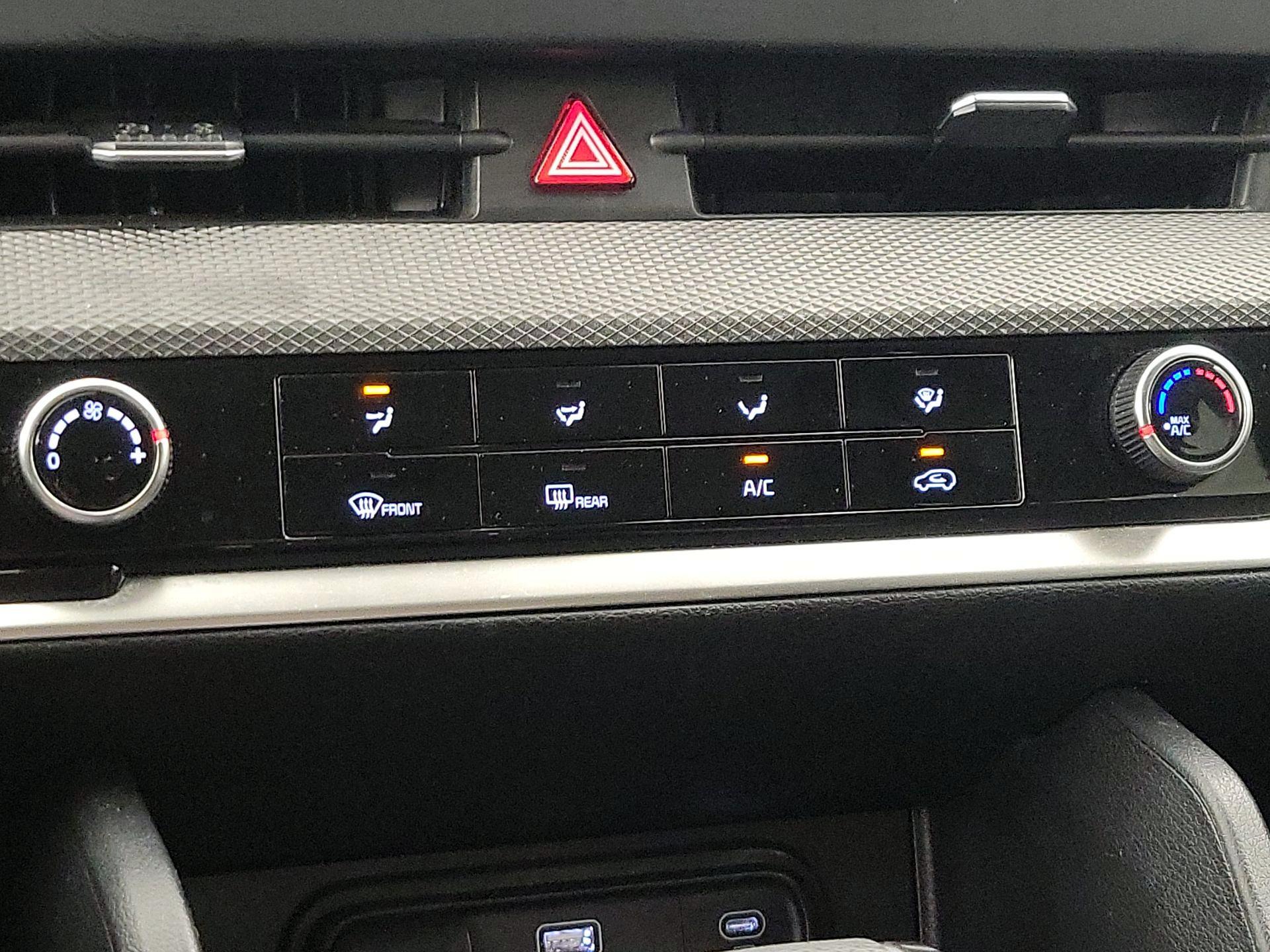 Thumbnail: 2024 Kia Sportage - 16