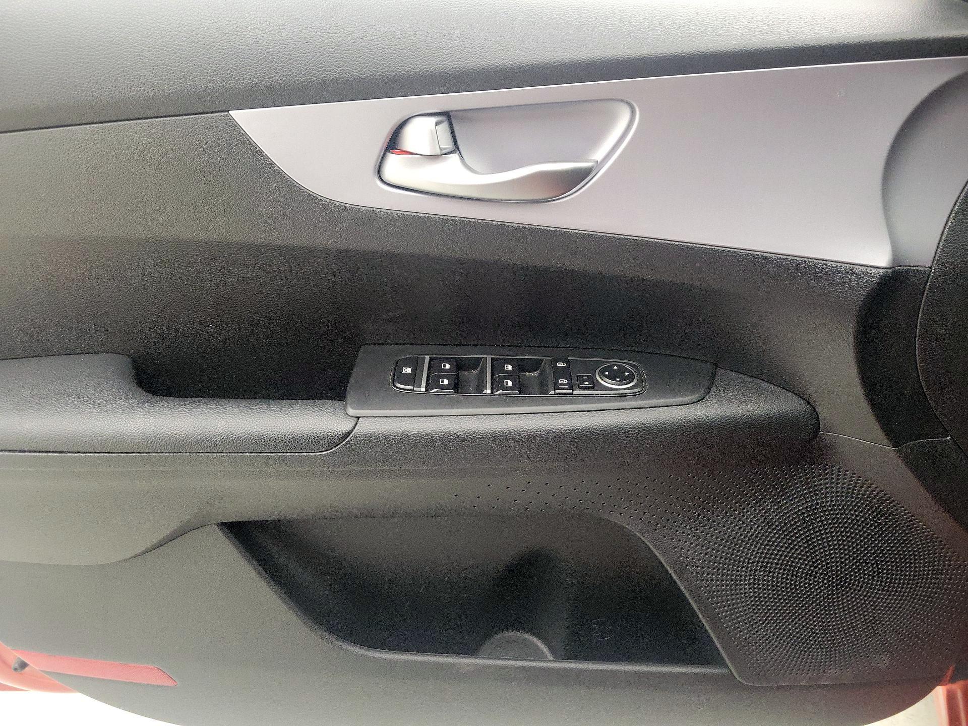 Thumbnail: 2024 Kia Forte - 12