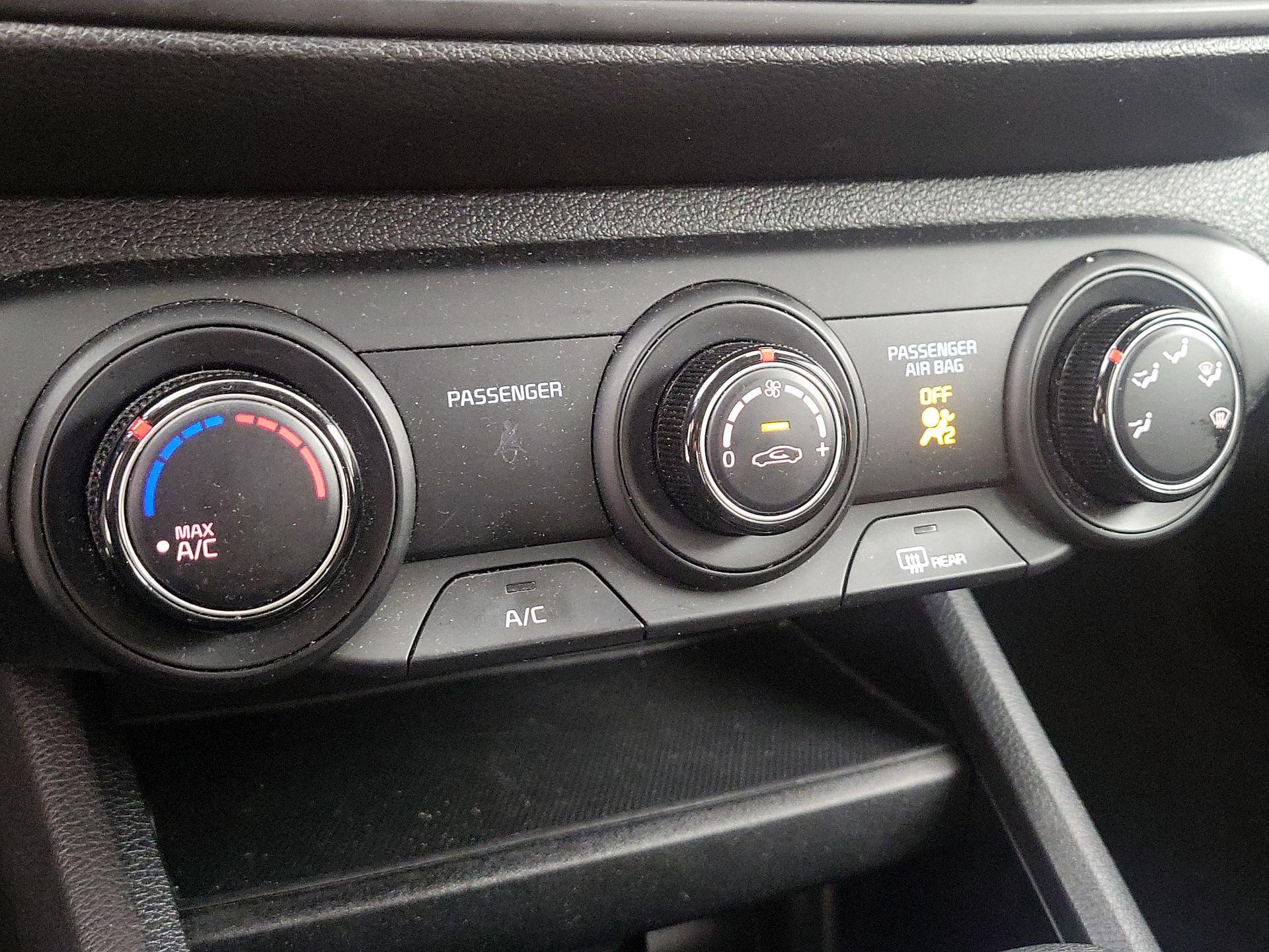 Thumbnail: 2024 Kia Forte - 16