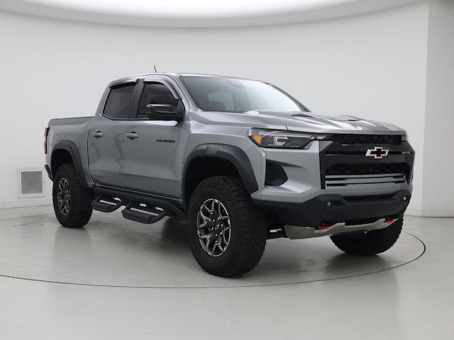 Gray 2024 Chevrolet Colorado ZR2 Crew Cab 4WD Pickup Truck Four-Wheel Drive Automatic