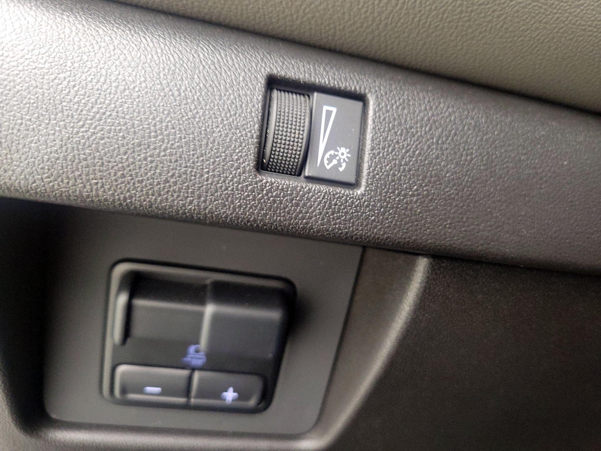 Thumbnail: 2024 Chevrolet Colorado - 13