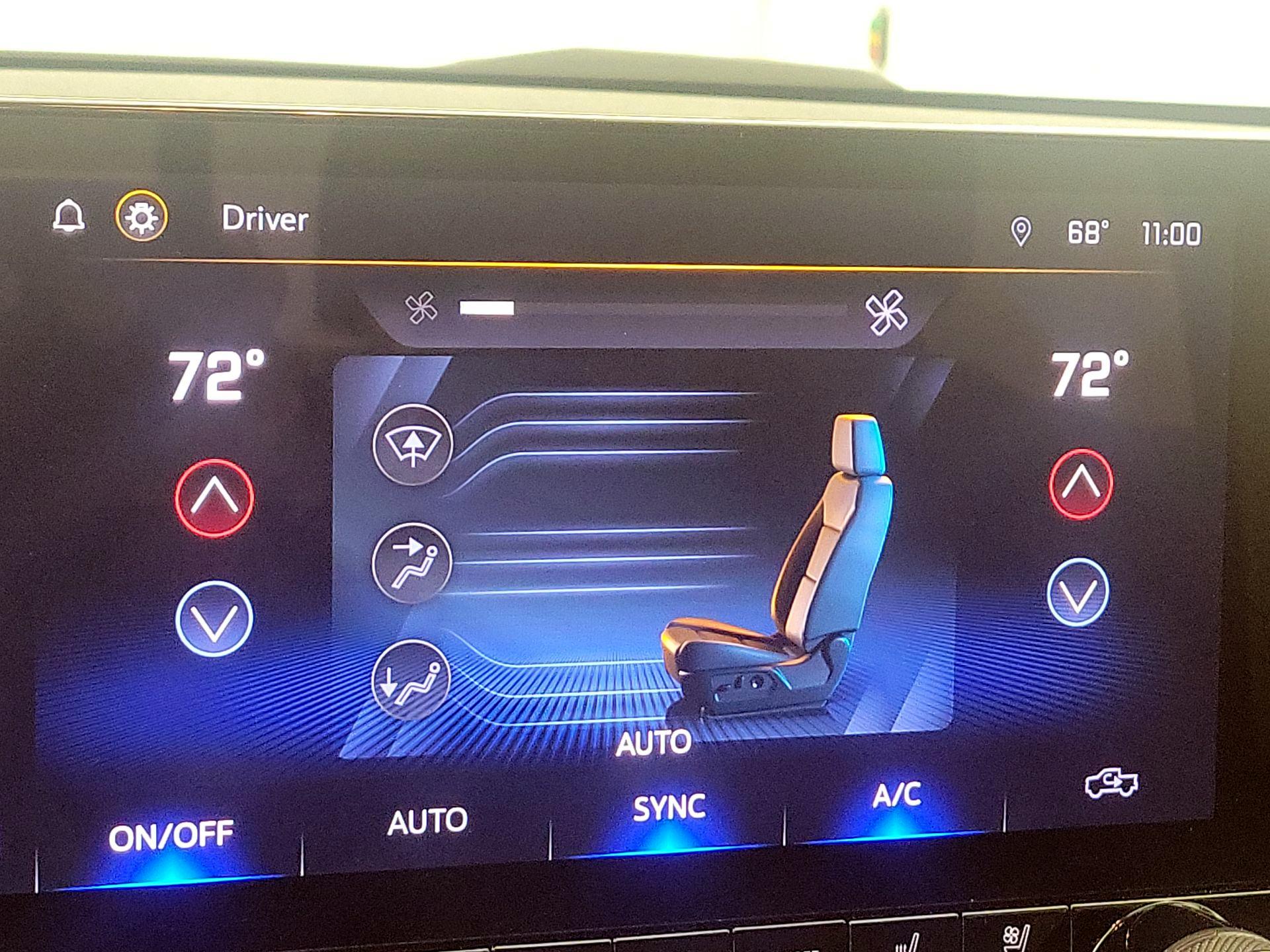 Thumbnail: 2024 Chevrolet Colorado - 17