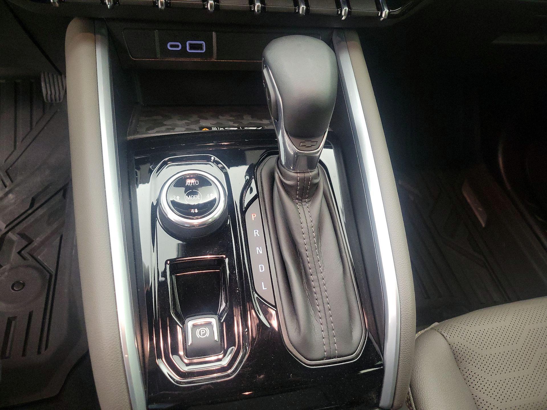 Thumbnail: 2024 Chevrolet Colorado - 18