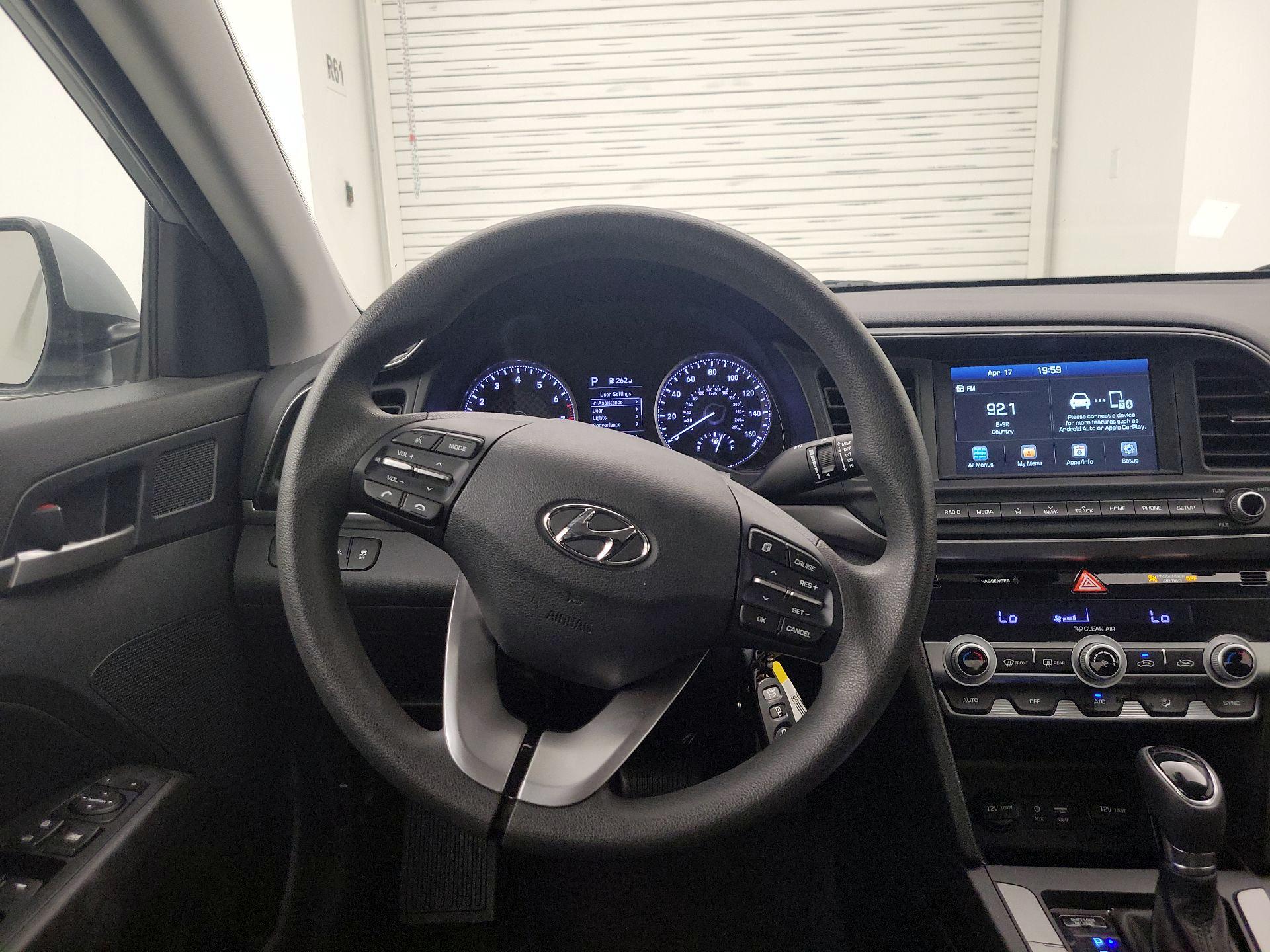 Thumbnail: 2020 Hyundai Elantra - 10