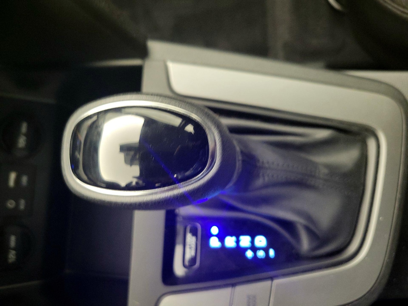 2020 Hyundai Elantra SEL - Photo 18