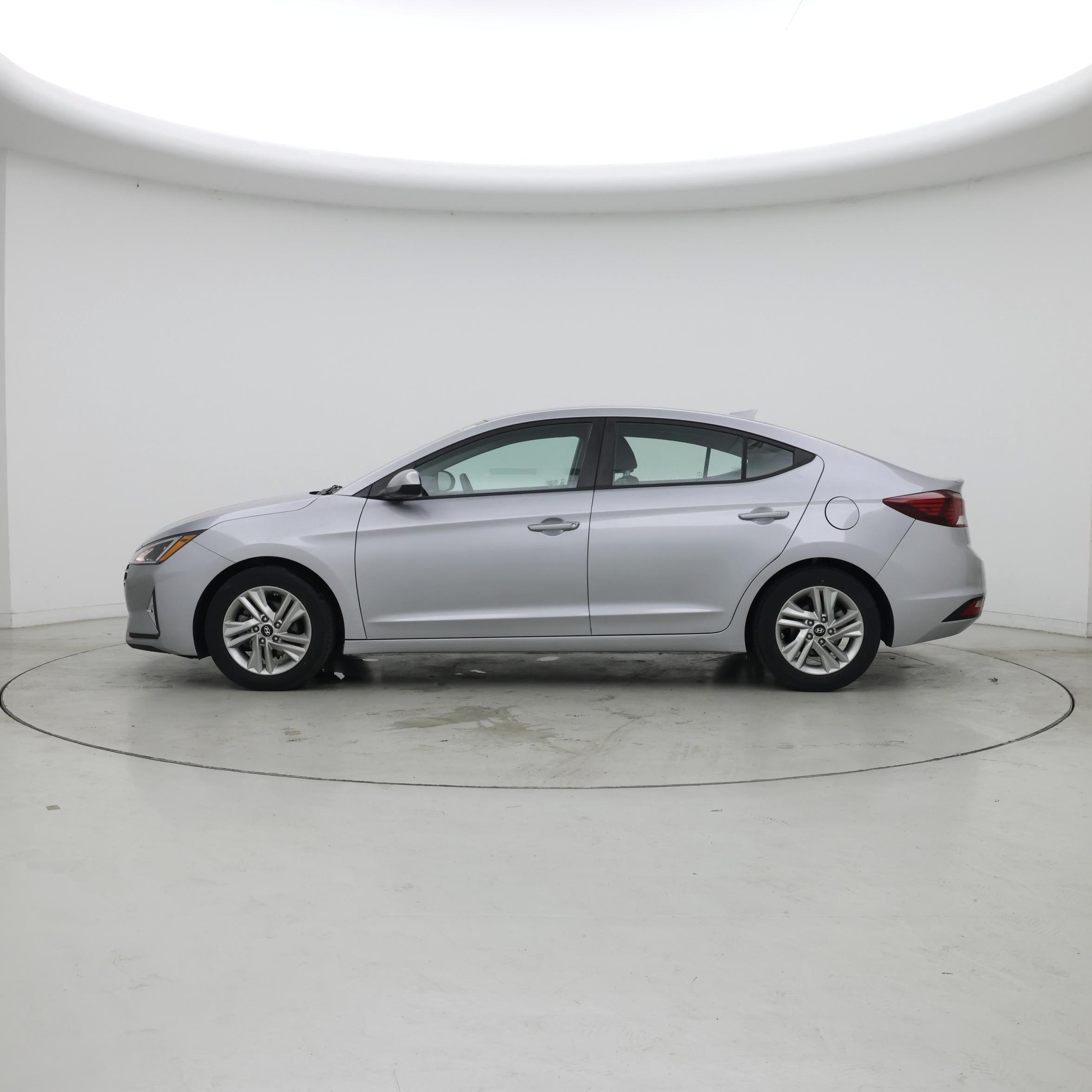 Thumbnail: 2020 Hyundai Elantra - 3