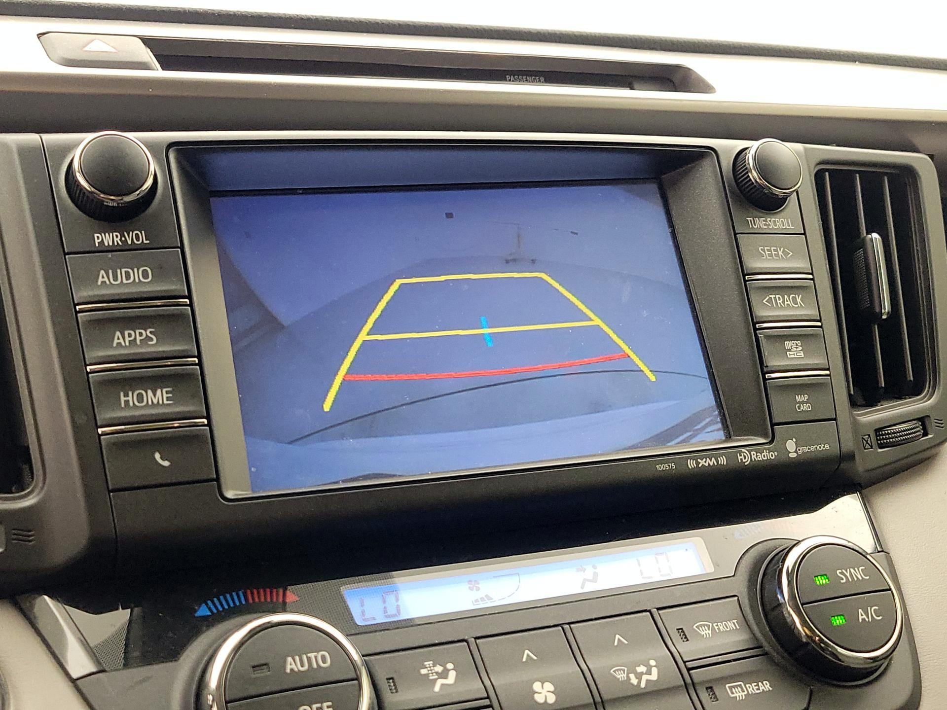 Thumbnail: 2016 Toyota RAV4 - 14