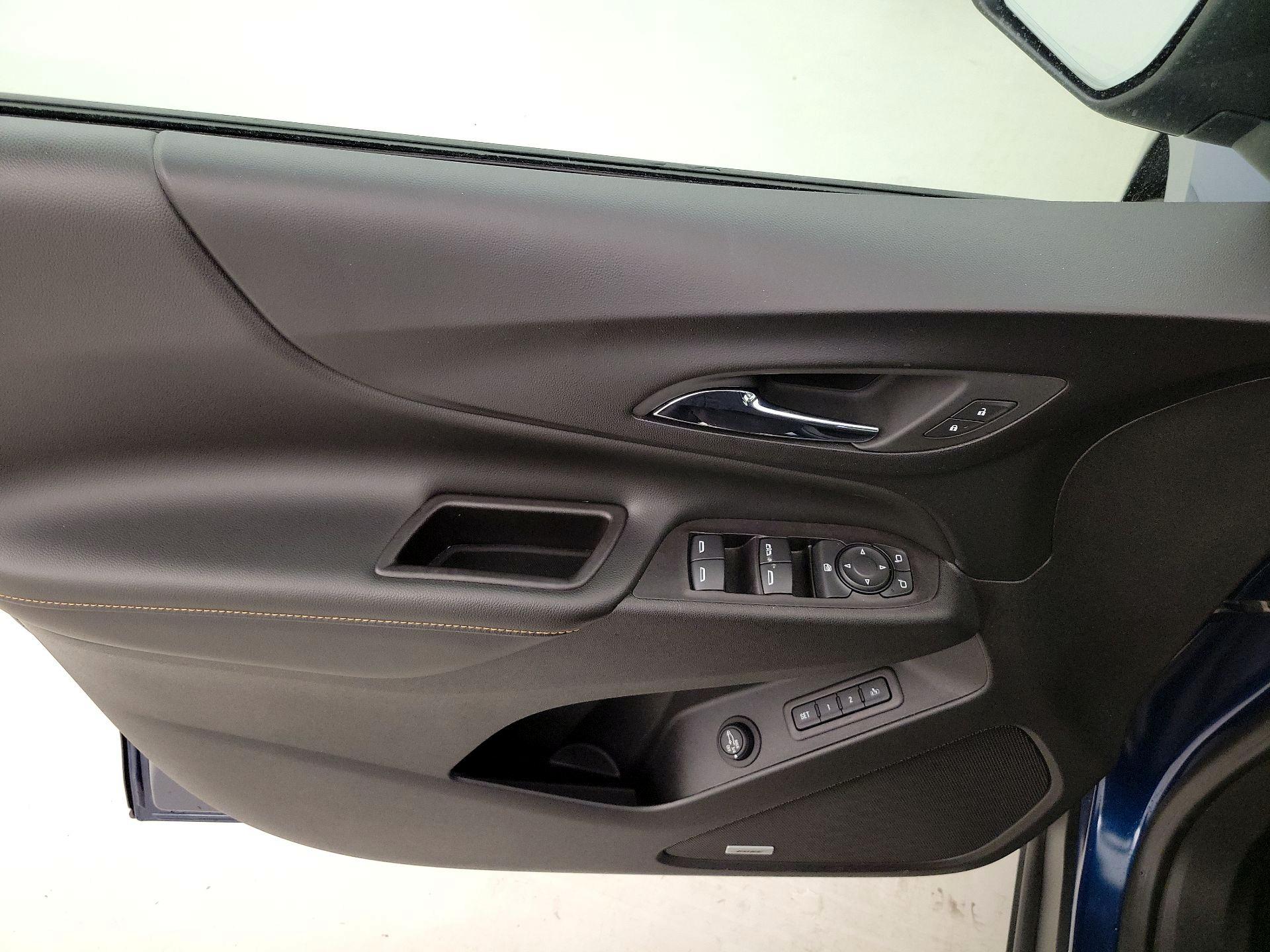 Thumbnail: 2020 Chevrolet Equinox - 12