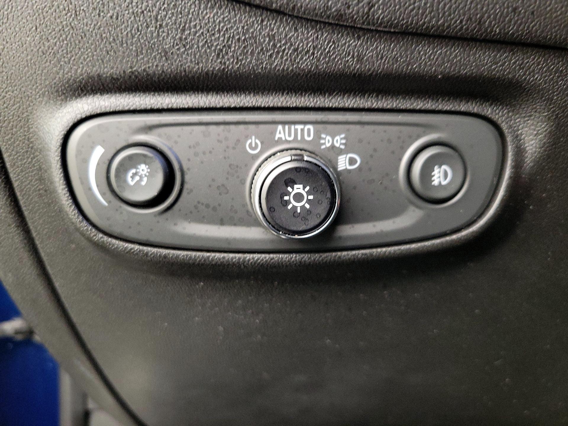 Thumbnail: 2020 Chevrolet Equinox - 13