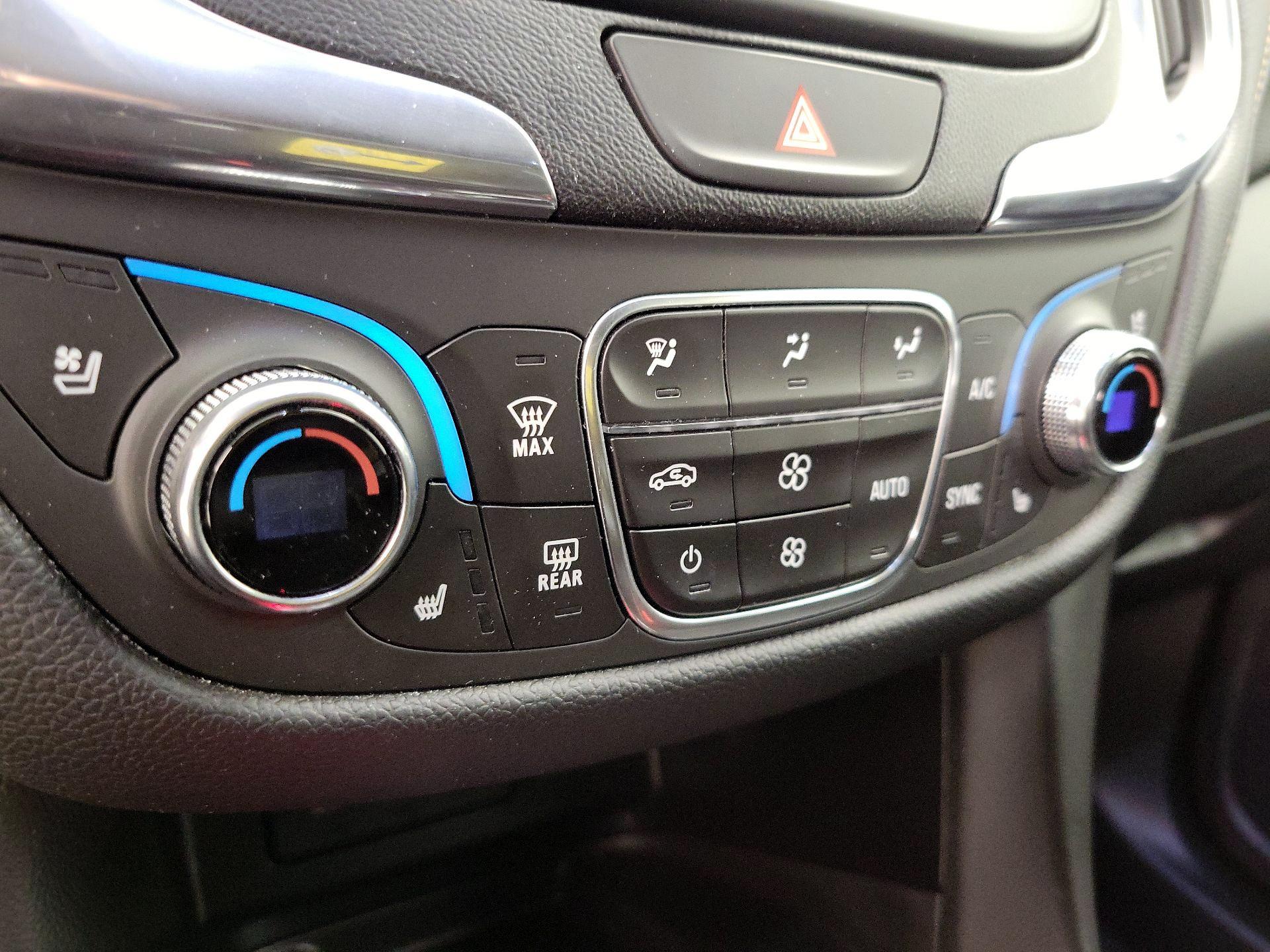 Thumbnail: 2020 Chevrolet Equinox - 17