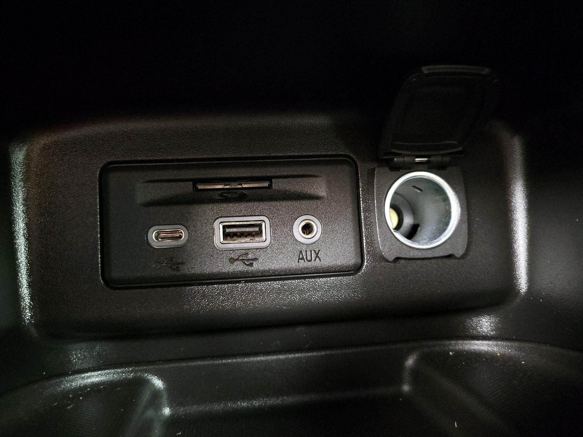 Thumbnail: 2020 Chevrolet Equinox - 19