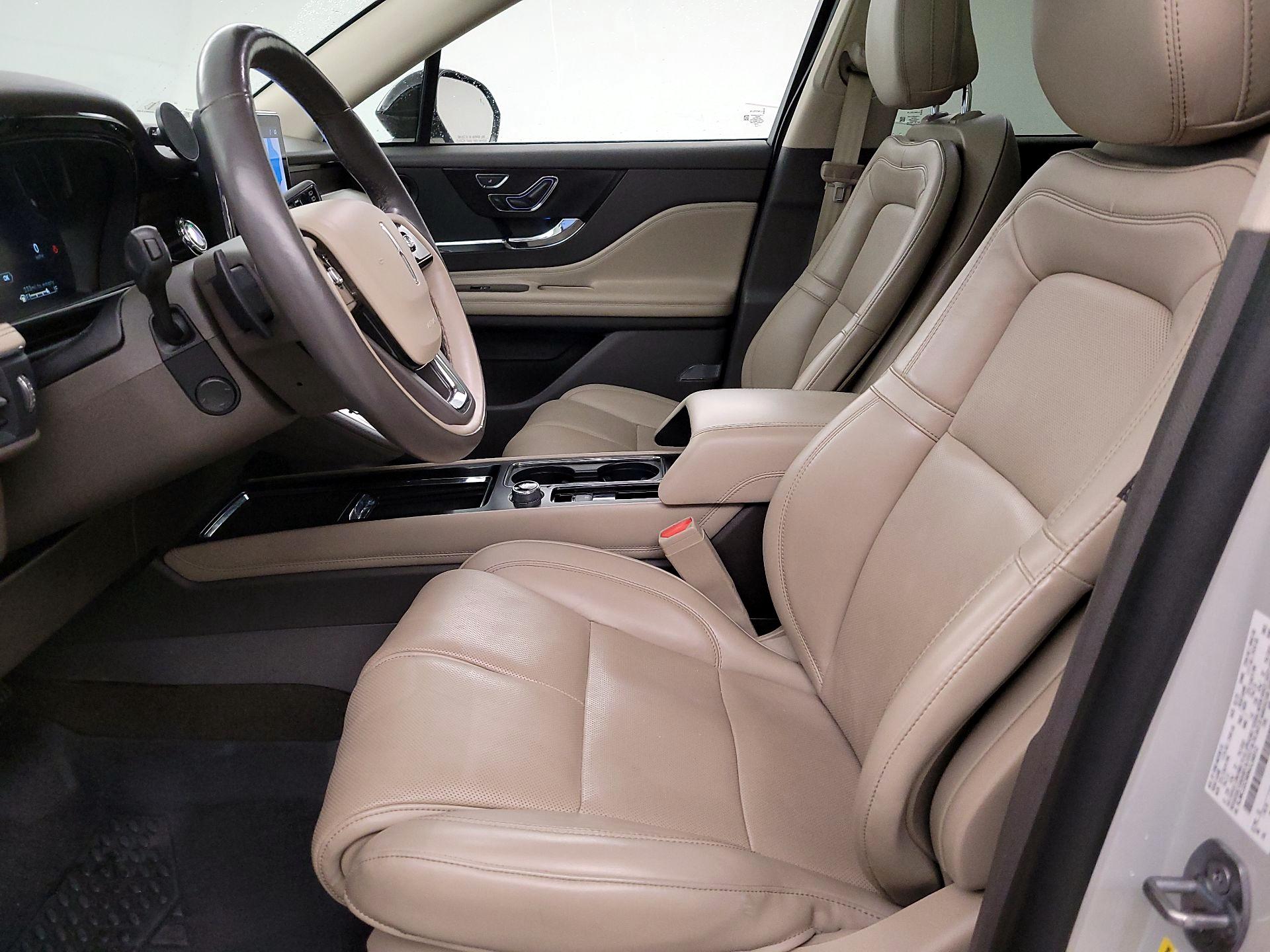 Thumbnail: 2022 Lincoln Corsair - 11