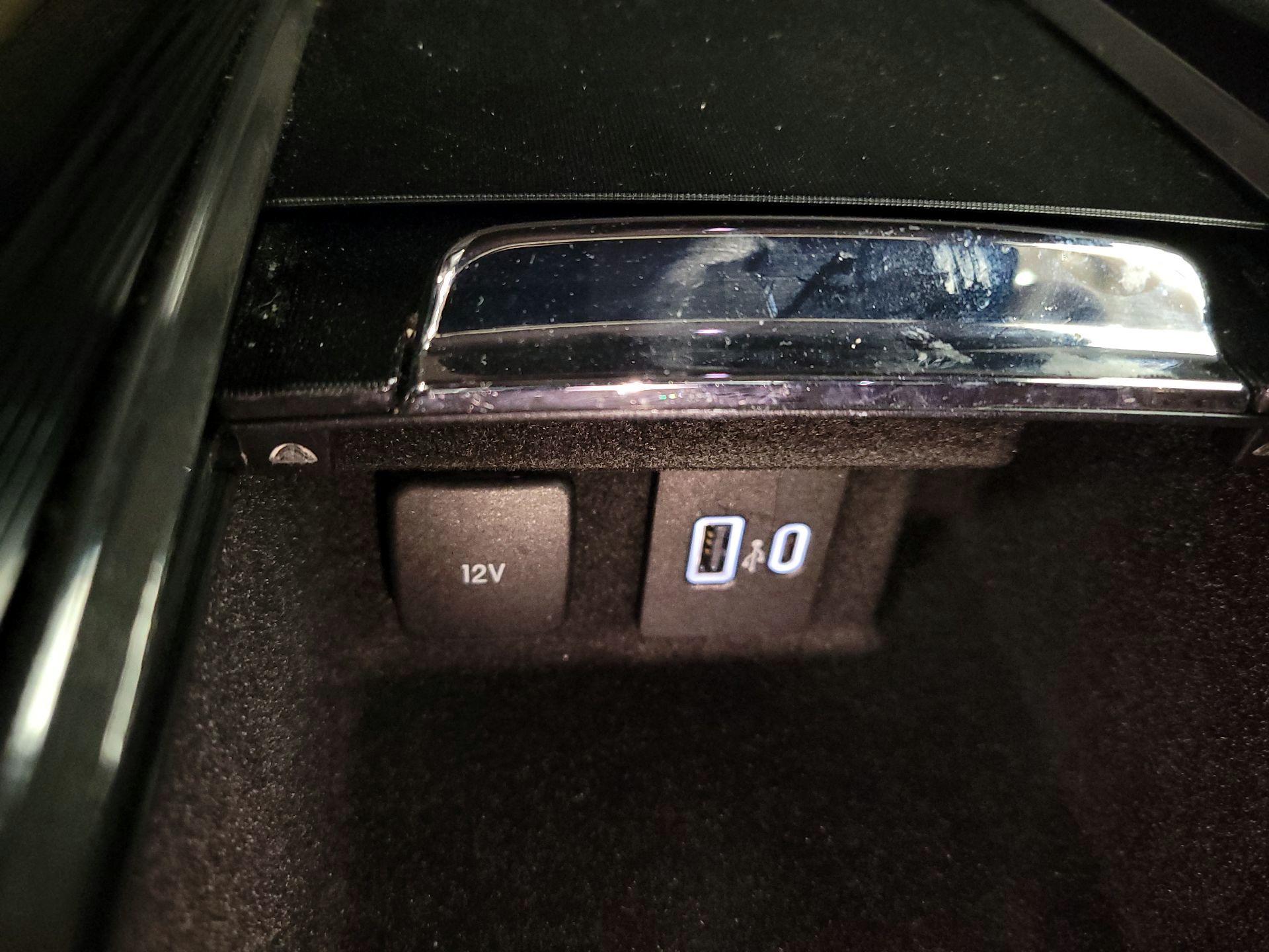 Thumbnail: 2022 Lincoln Corsair - 19